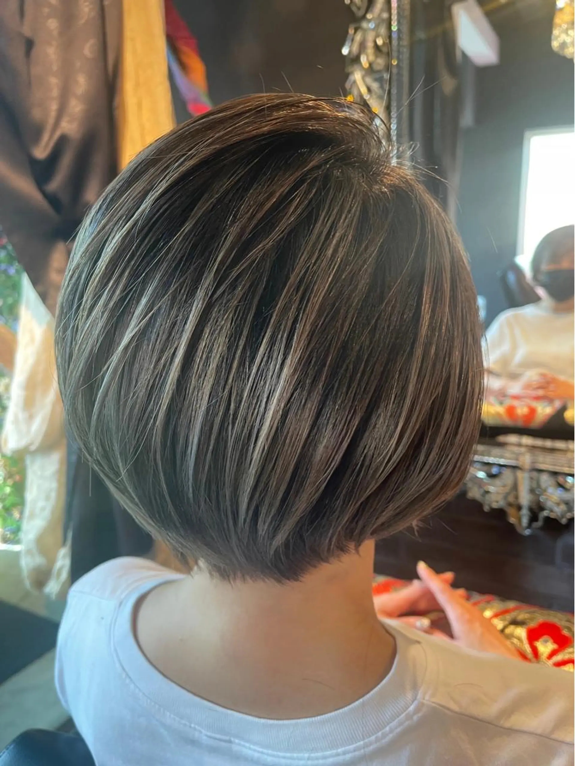 セミロング ハイライト ヘアカラー アフィロス所属・五十嵐 舞のヘアスタイル