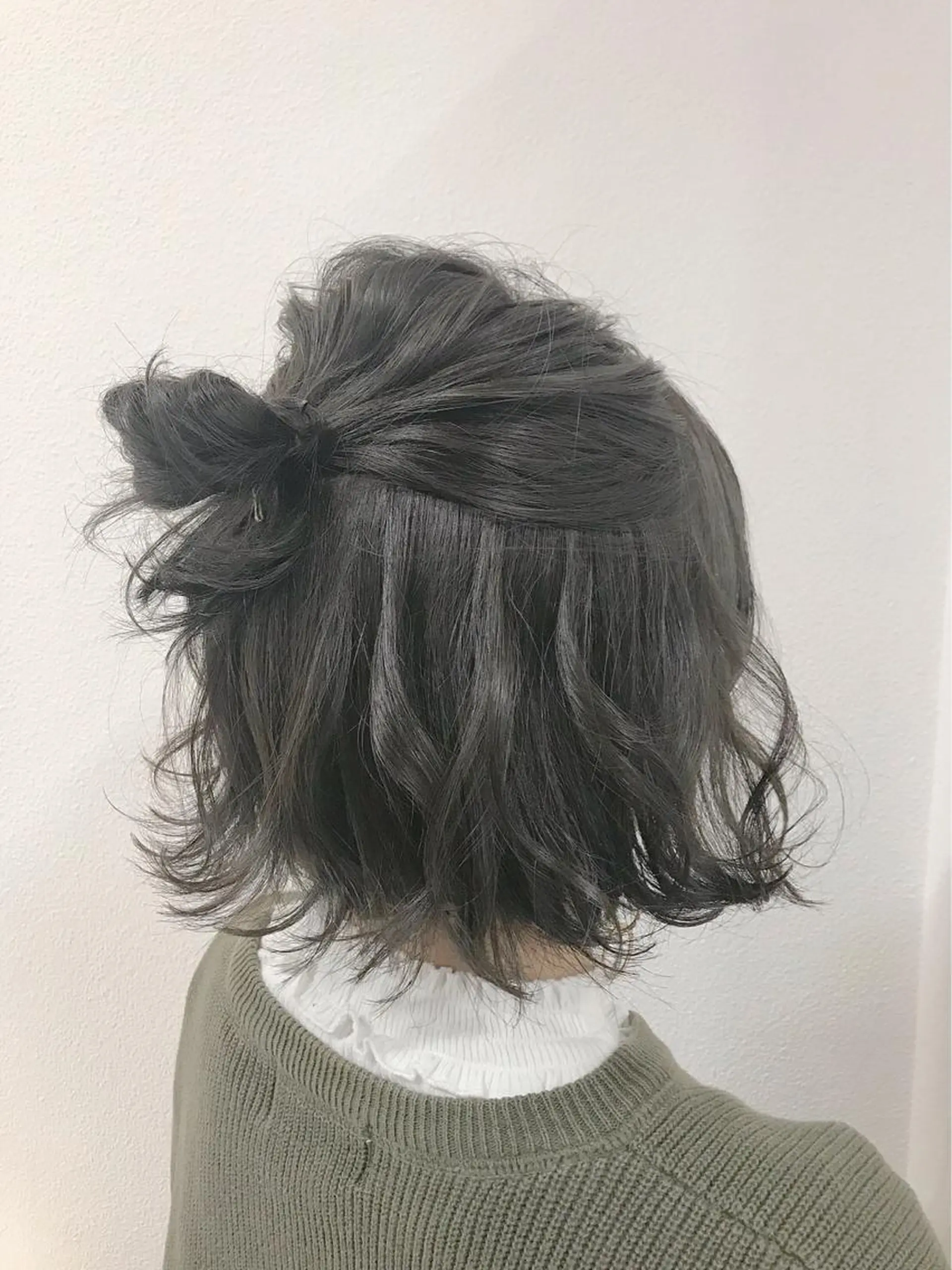 ショート カラー ヘアアレンジ 黒髪 グレーブラック カット ヘアカラー トリートメント GiseL天神カラー 髪質改善/ブリーチのヘアスタイル