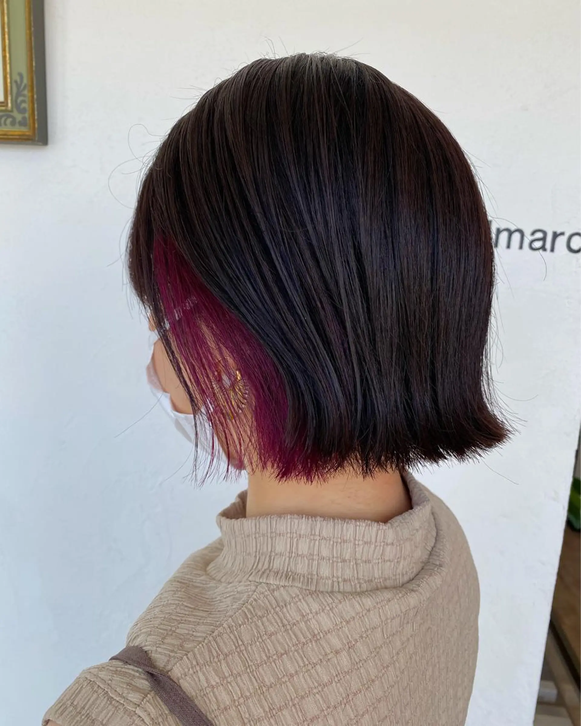 ショート パープルカラー 丸山 純奈のヘアスタイル