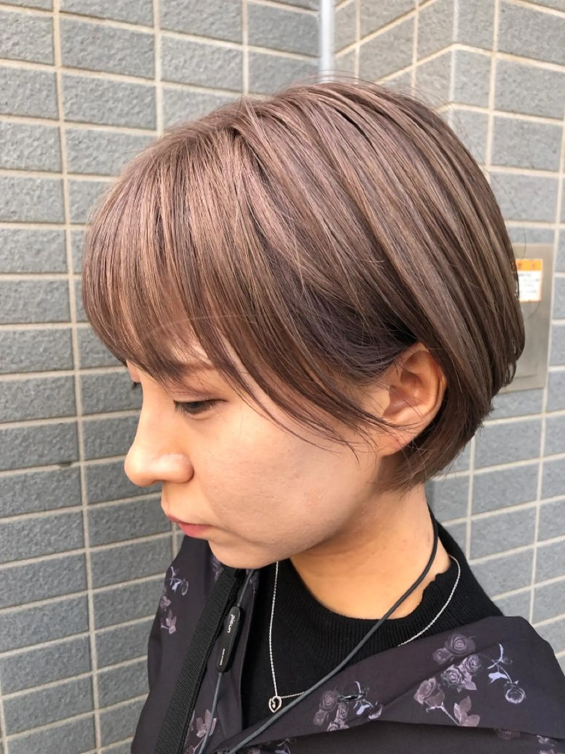 ショート カラー パープルカラー シルバー ヘアカラー 似合わせ レイヤー須川のヘアスタイル