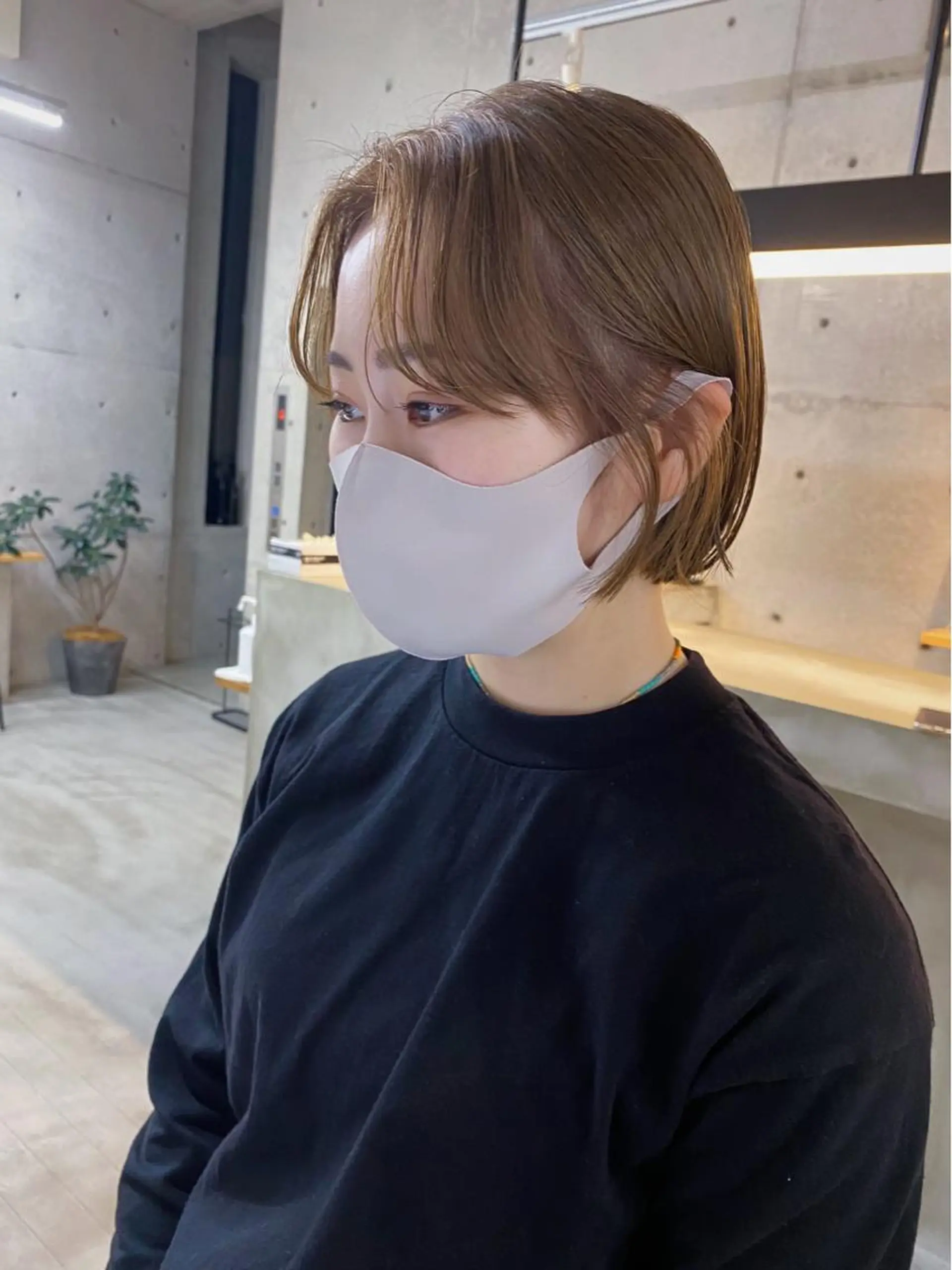ショート カラー ヘアアレンジ アッシュ ボブ son hair HIROEのヘアスタイル
