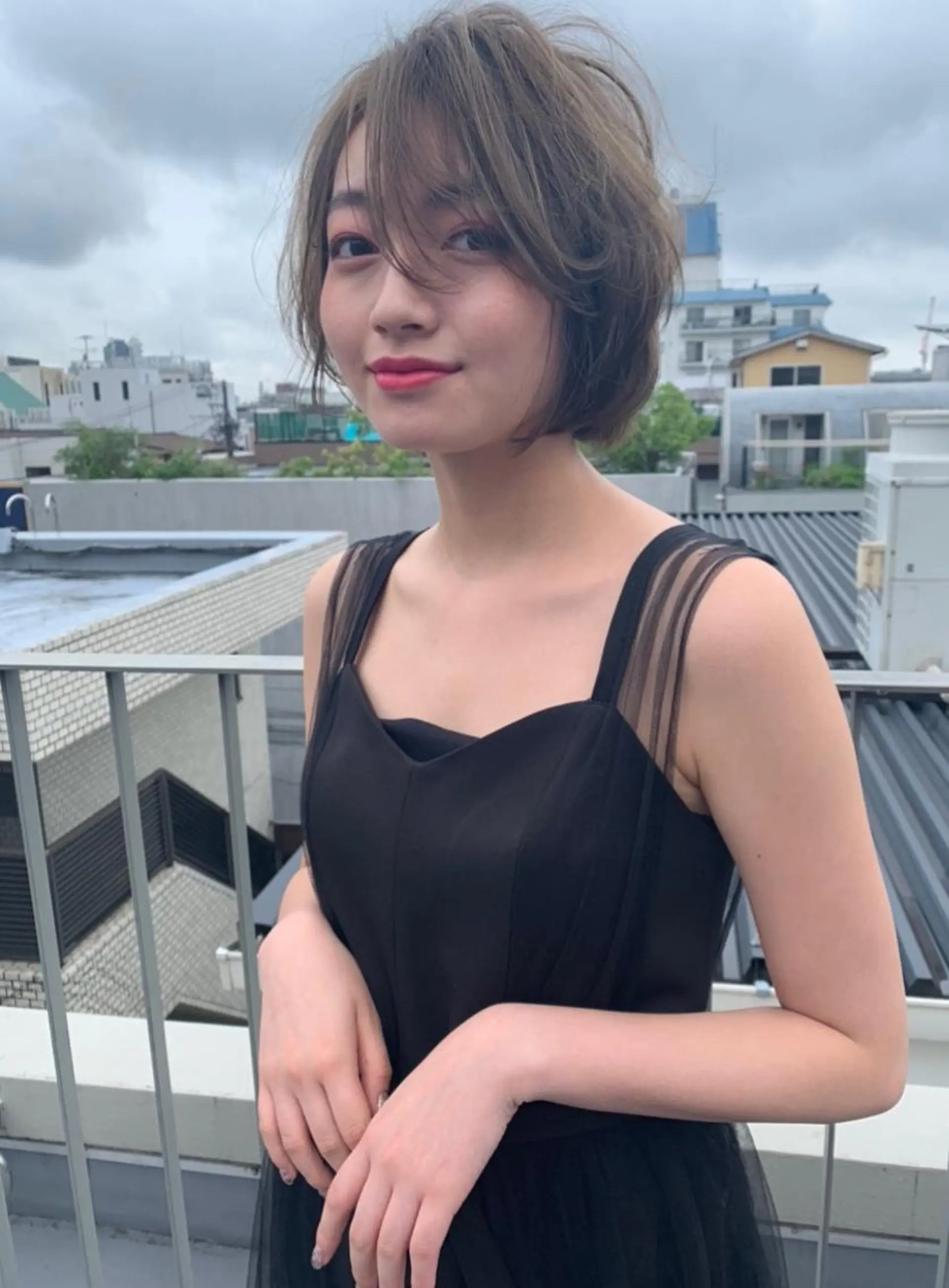 ショート カラー 透明感/オリーブ/ グレージュ/YUKAのヘアスタイル