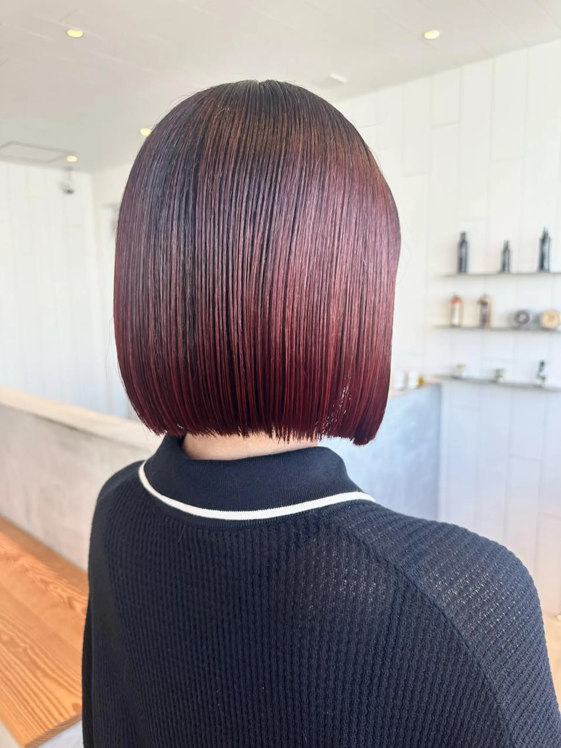 ショート カラー ボルドーカラー ボブ 海外レイヤーカット 🇺🇸山村拓士のヘアスタイル