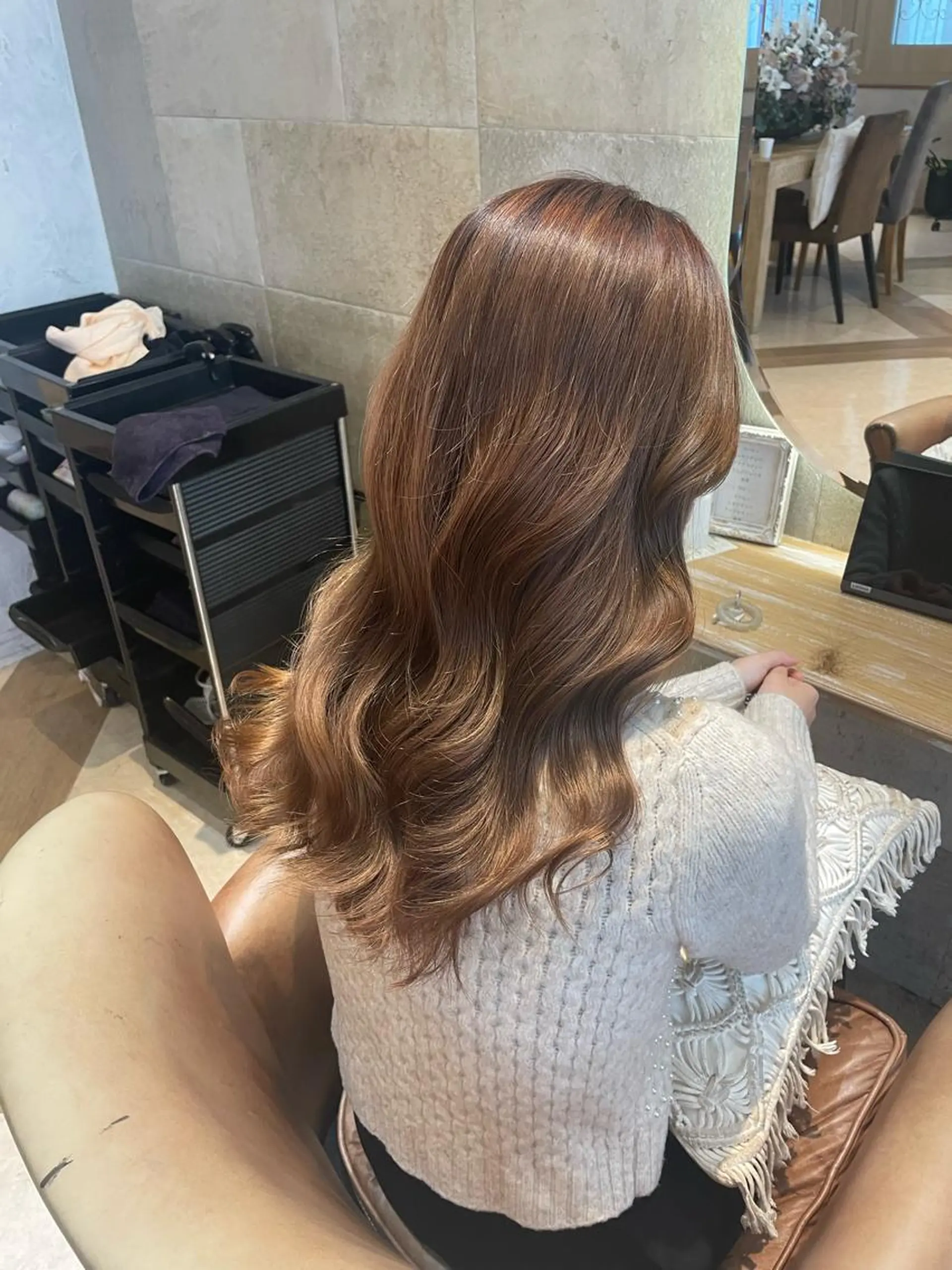 セミロング Kanami/韓国風 /艶カラーのヘアスタイル