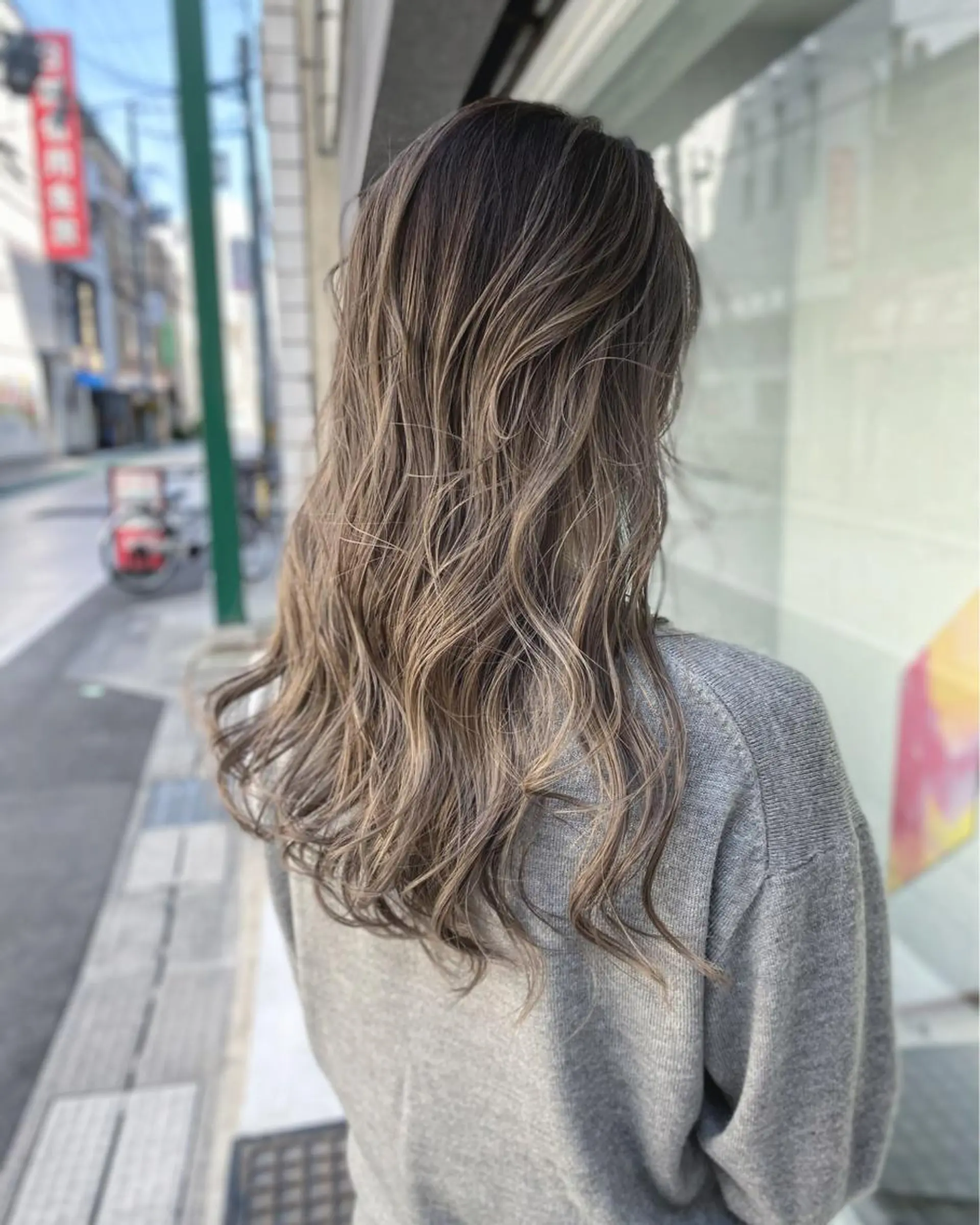 ロング カラー ブリーチ ケアブリーチ ハイライトカラー ハイトーンカラー インナーカラー ヘアカラー ladix hair design所属・【透明感.艶髪】 中原史雄のヘアスタイル