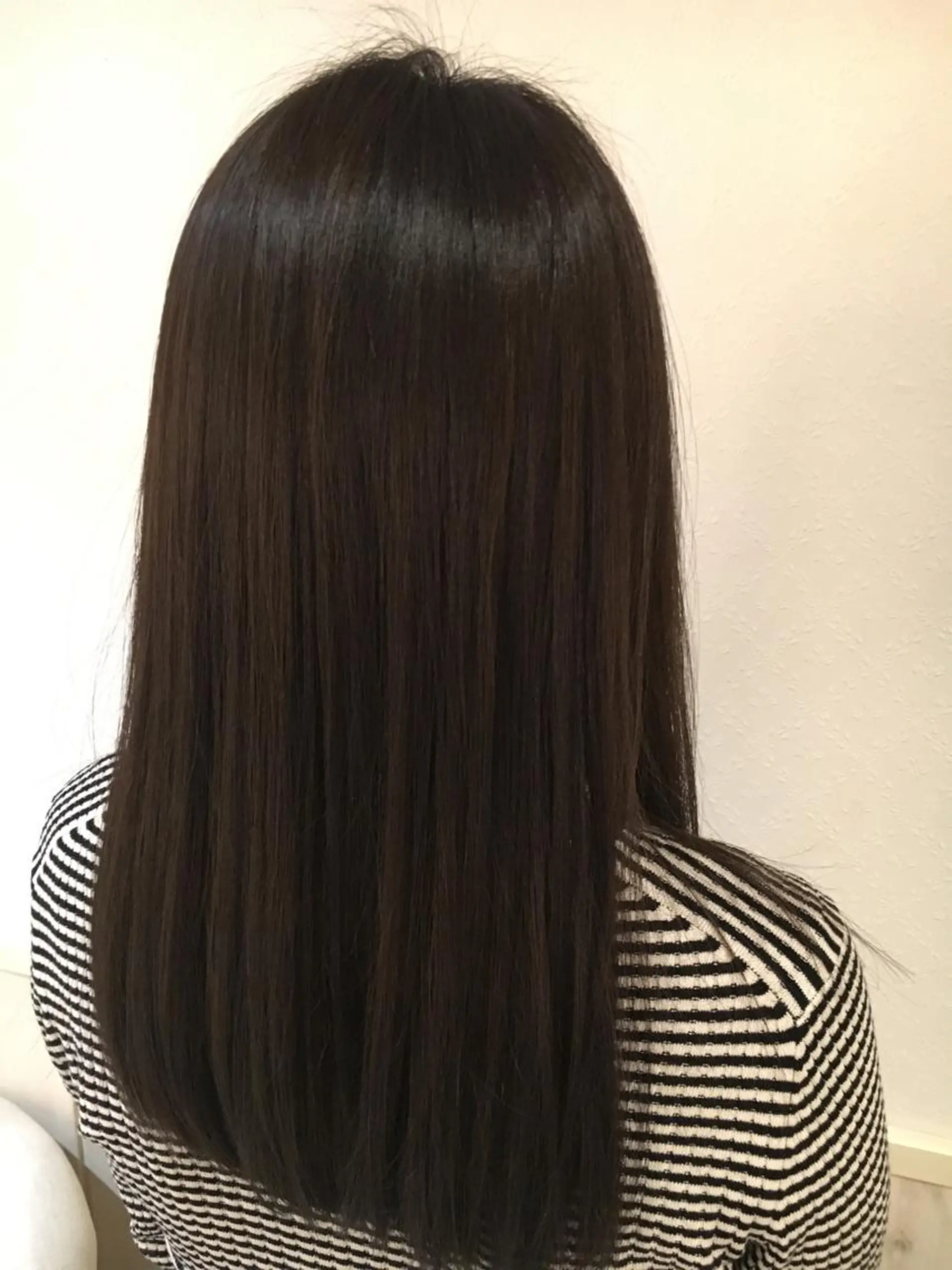 セミロング カラー 宮内 真乃のヘアスタイル