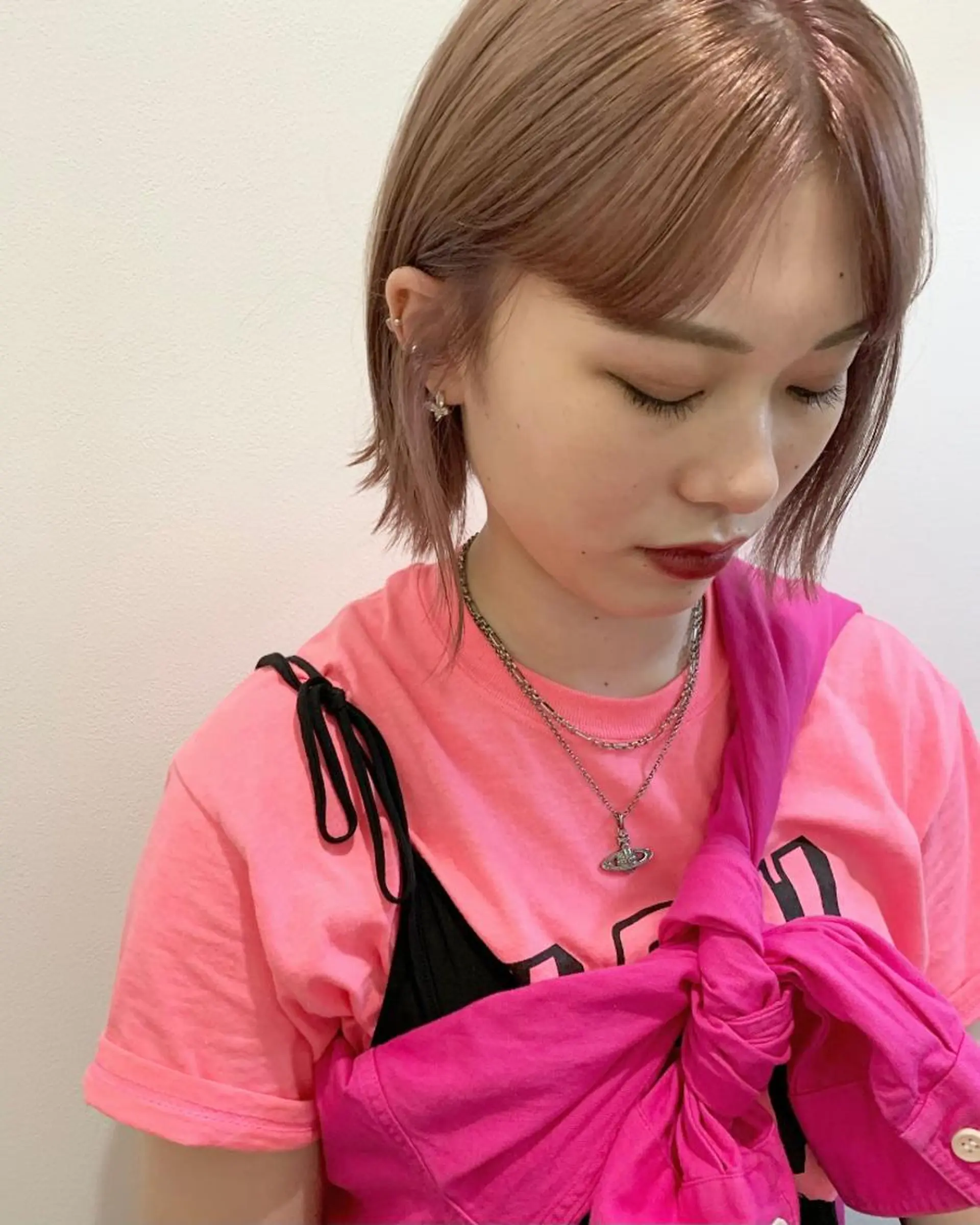 ショート カラー ベージュカラー ブリーチ ケアブリーチ ダブルカラー ハイトーンカラー ヘアカラー MARU レイヤー/パーマのヘアスタイル