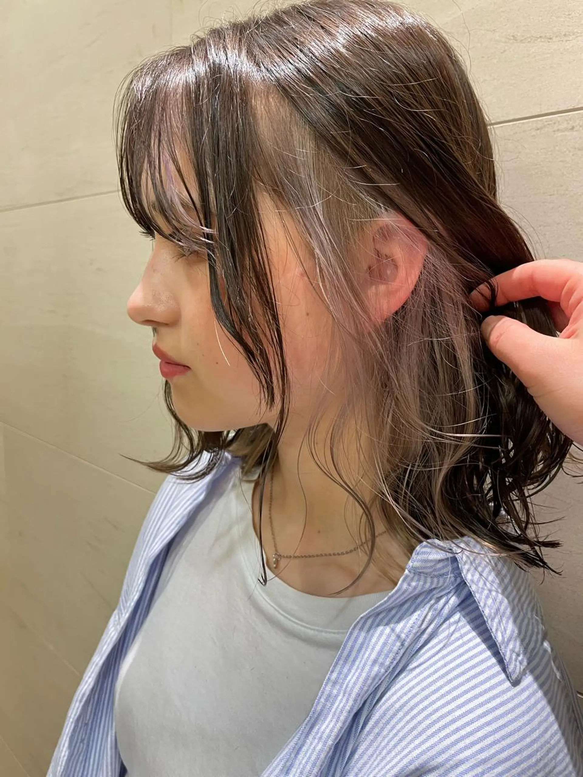 ミディアム カラー ベージュカラー ブリーチ インナーカラー ミルクティーベージュ ピンクカラー ボブ/透明感 カラー /風花のヘアスタイル