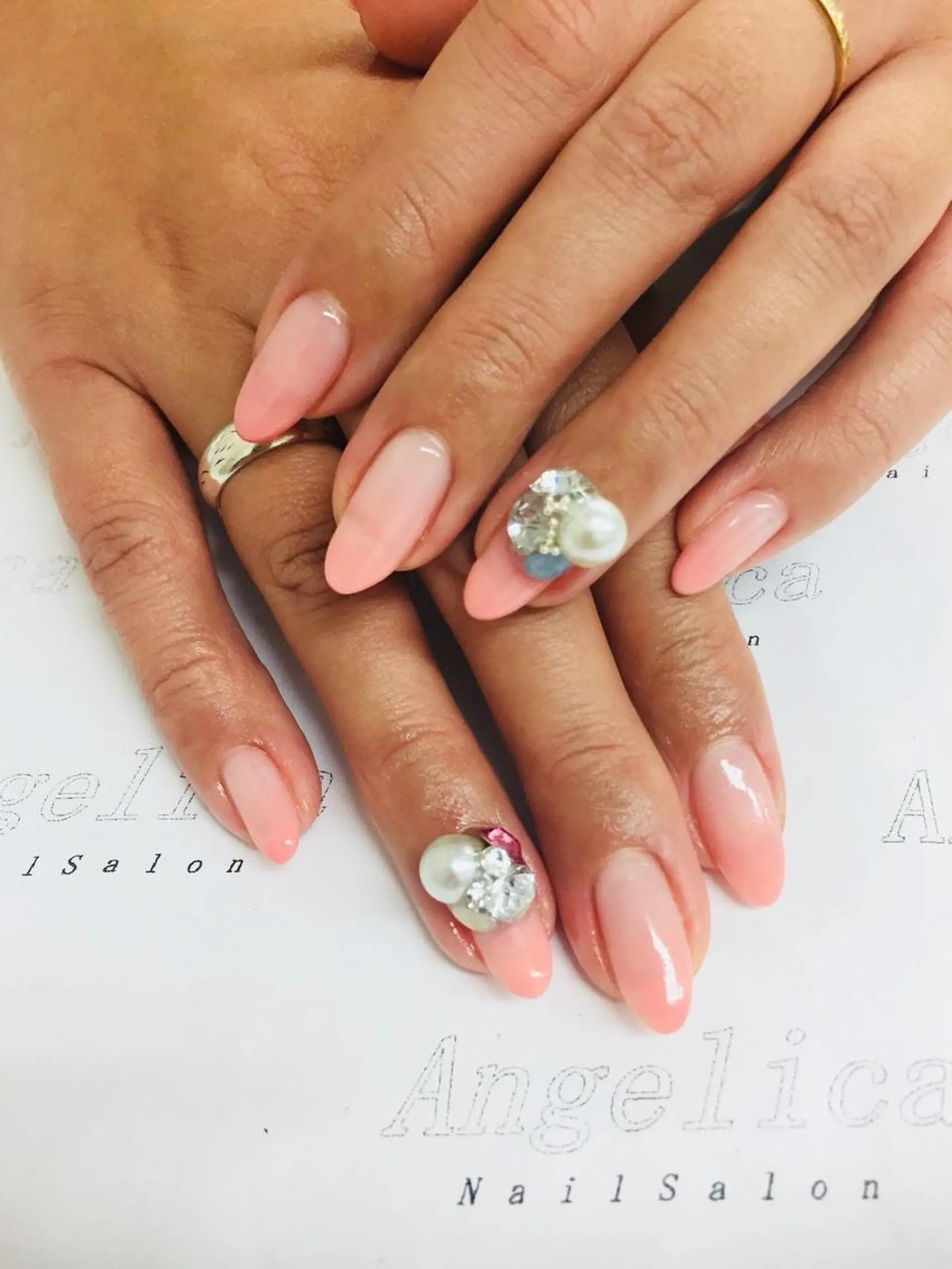 ネイル Angelica ネイリストのネイルデザイン