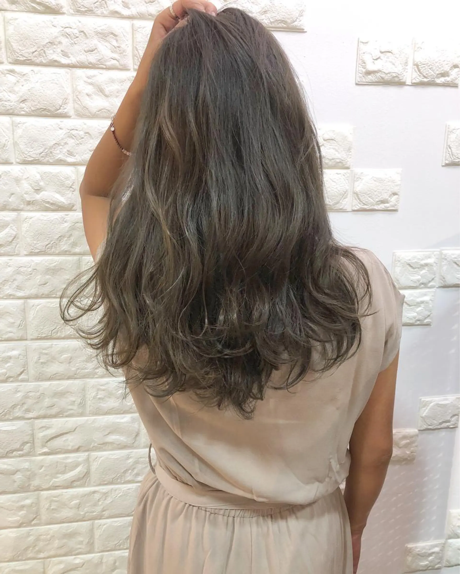 ミディアム カラー 横浜ブリーチムラ直し ハイトーン/ブリーチのヘアスタイル