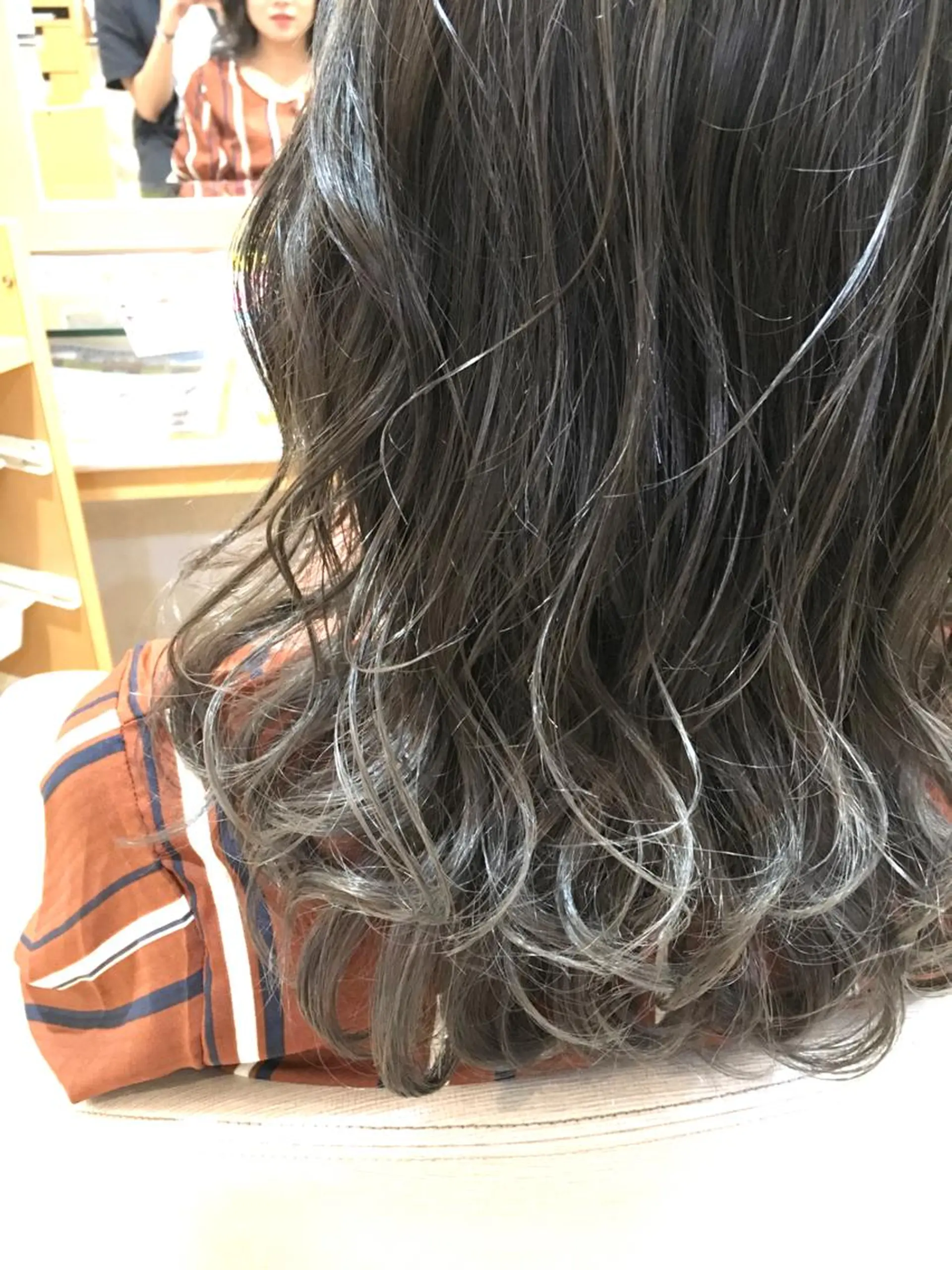 ロング カラー 🐝肥田 しょーと🐝のヘアスタイル