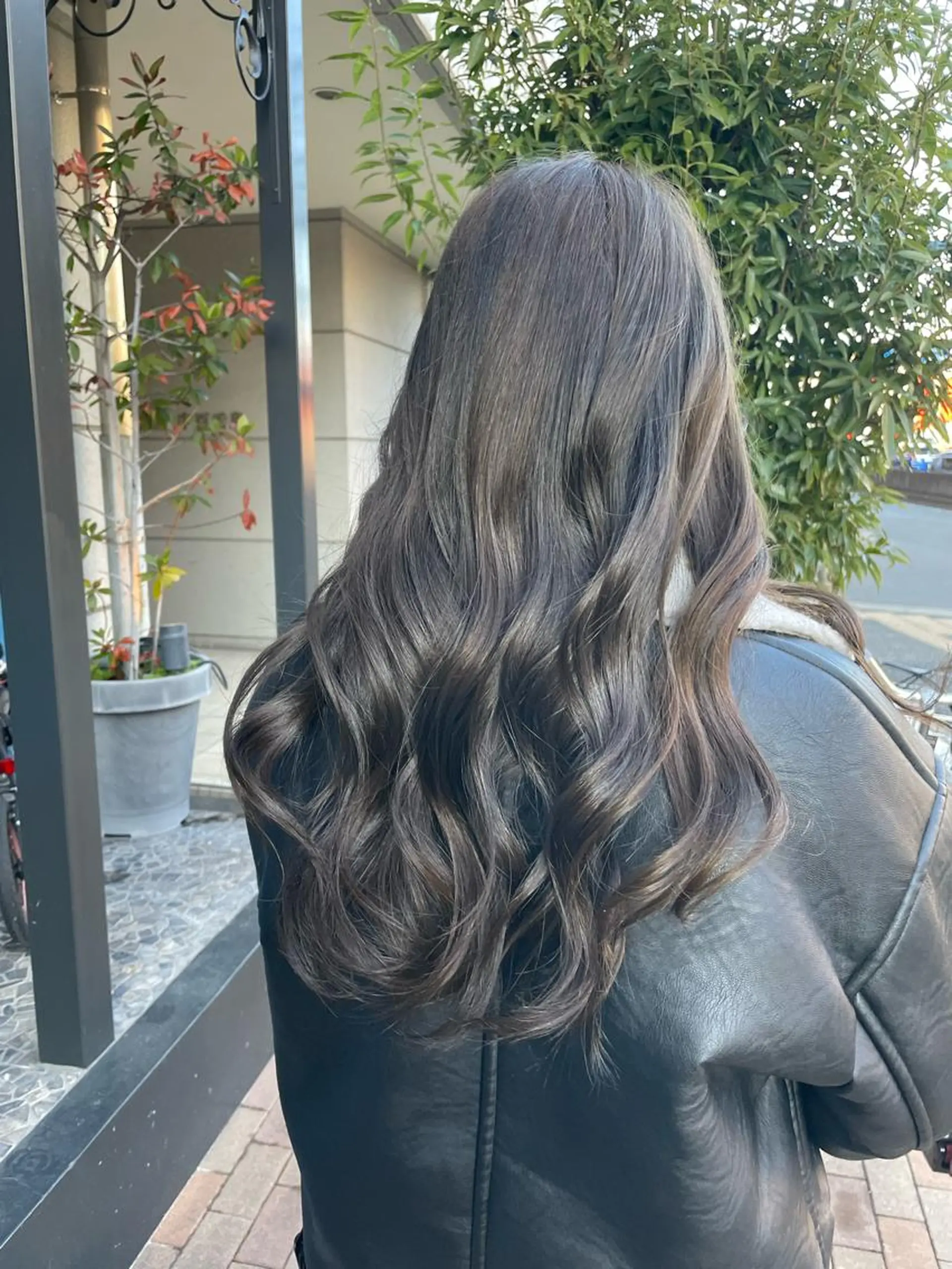 ロング カット ヘアカラー トリートメント 栗林 茉那のヘアスタイル