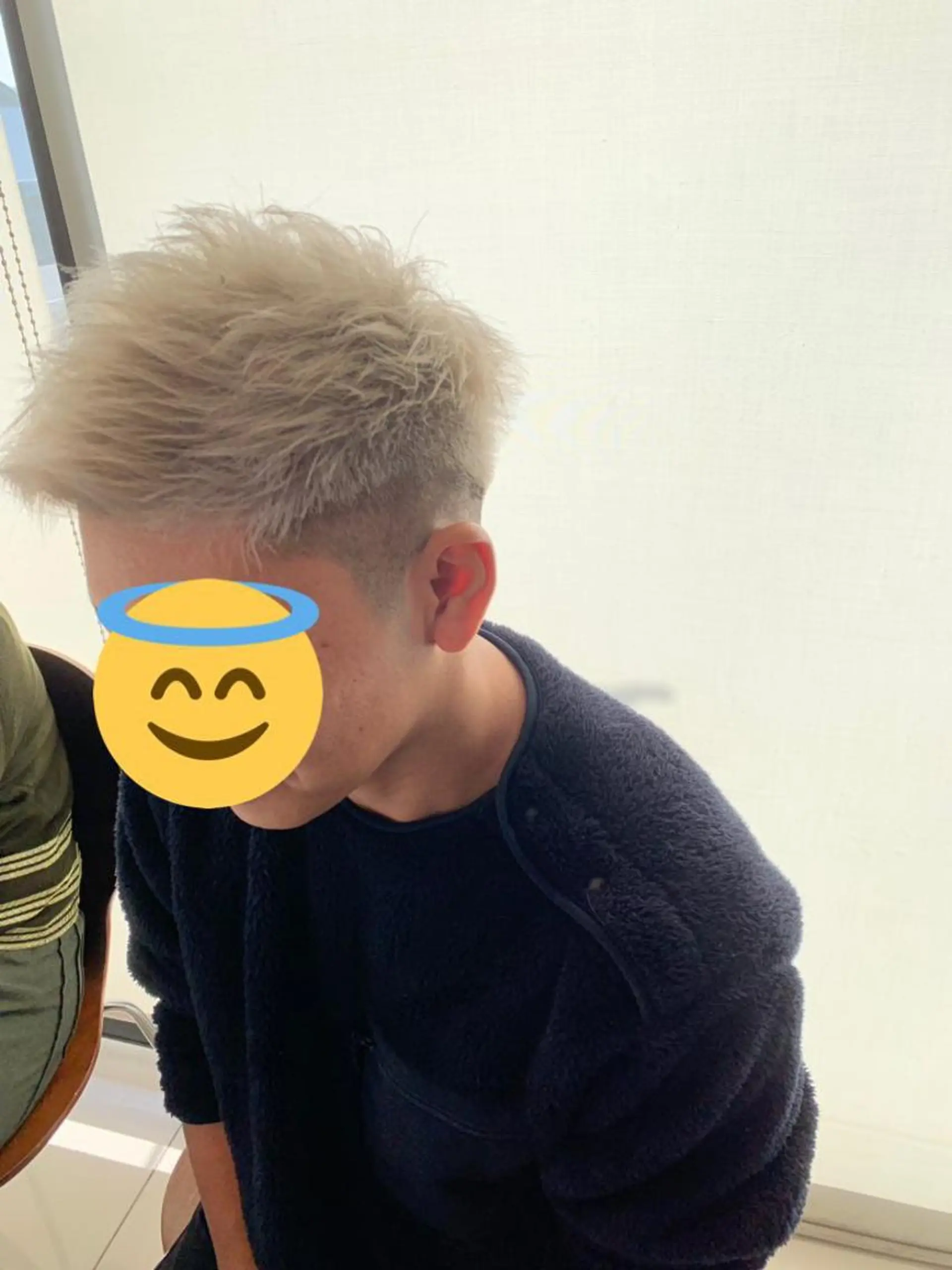 カラー アッシュ ホワイトアッシュ OPERA 赤塚のヘアスタイル