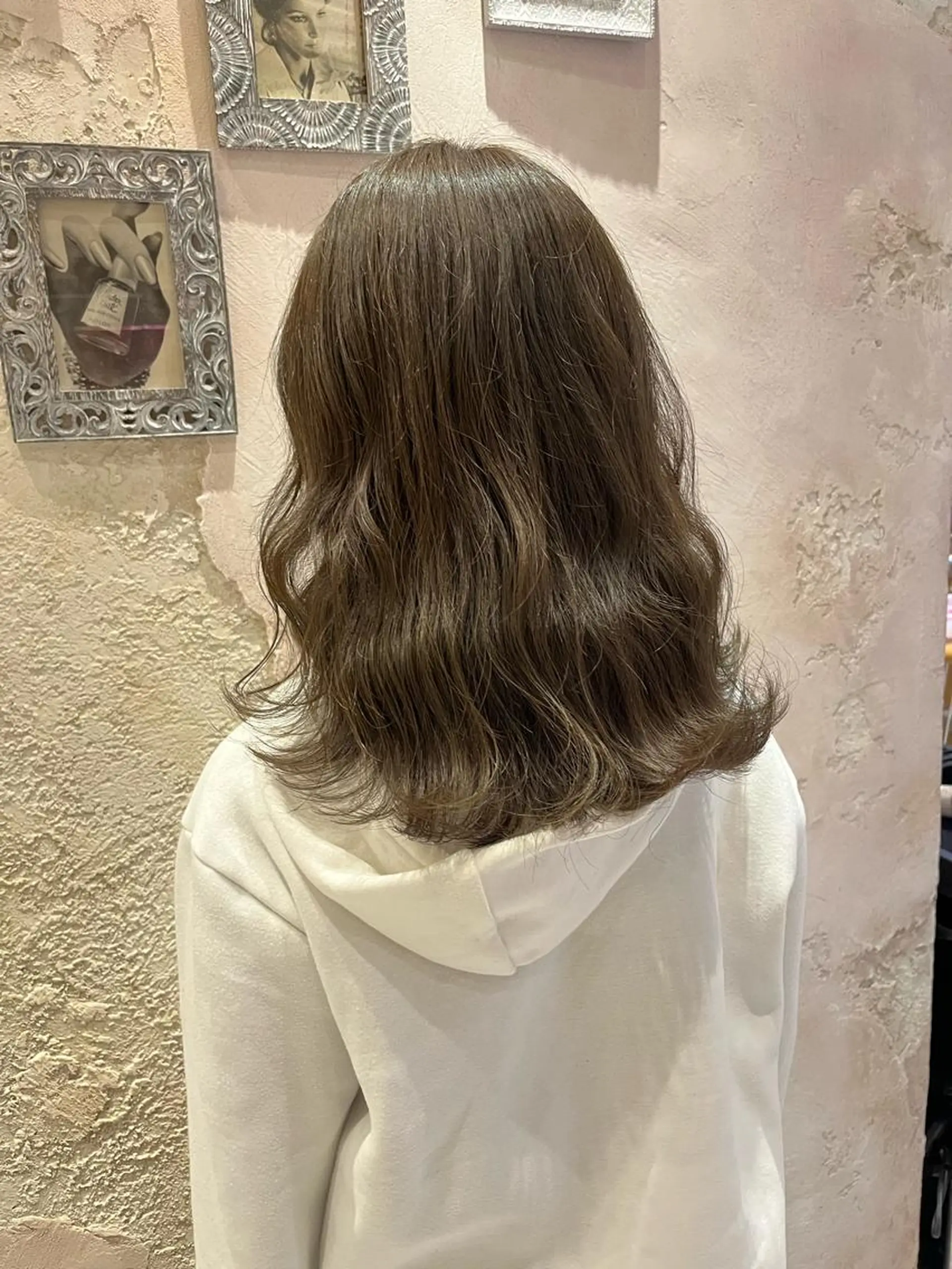 セミロング 川井麻由🎀アイドル 量産🎀ピンクカラーのヘアスタイル