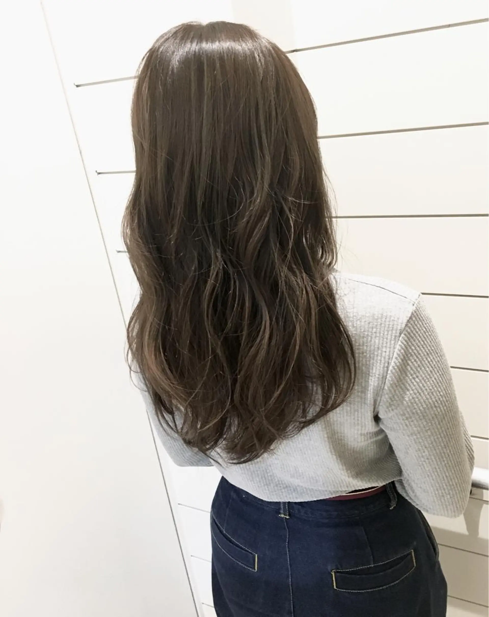 ロング カラー ヘアアレンジ アッシュ ハイライトカラー ハイライト 鍵山 千秋のヘアスタイル