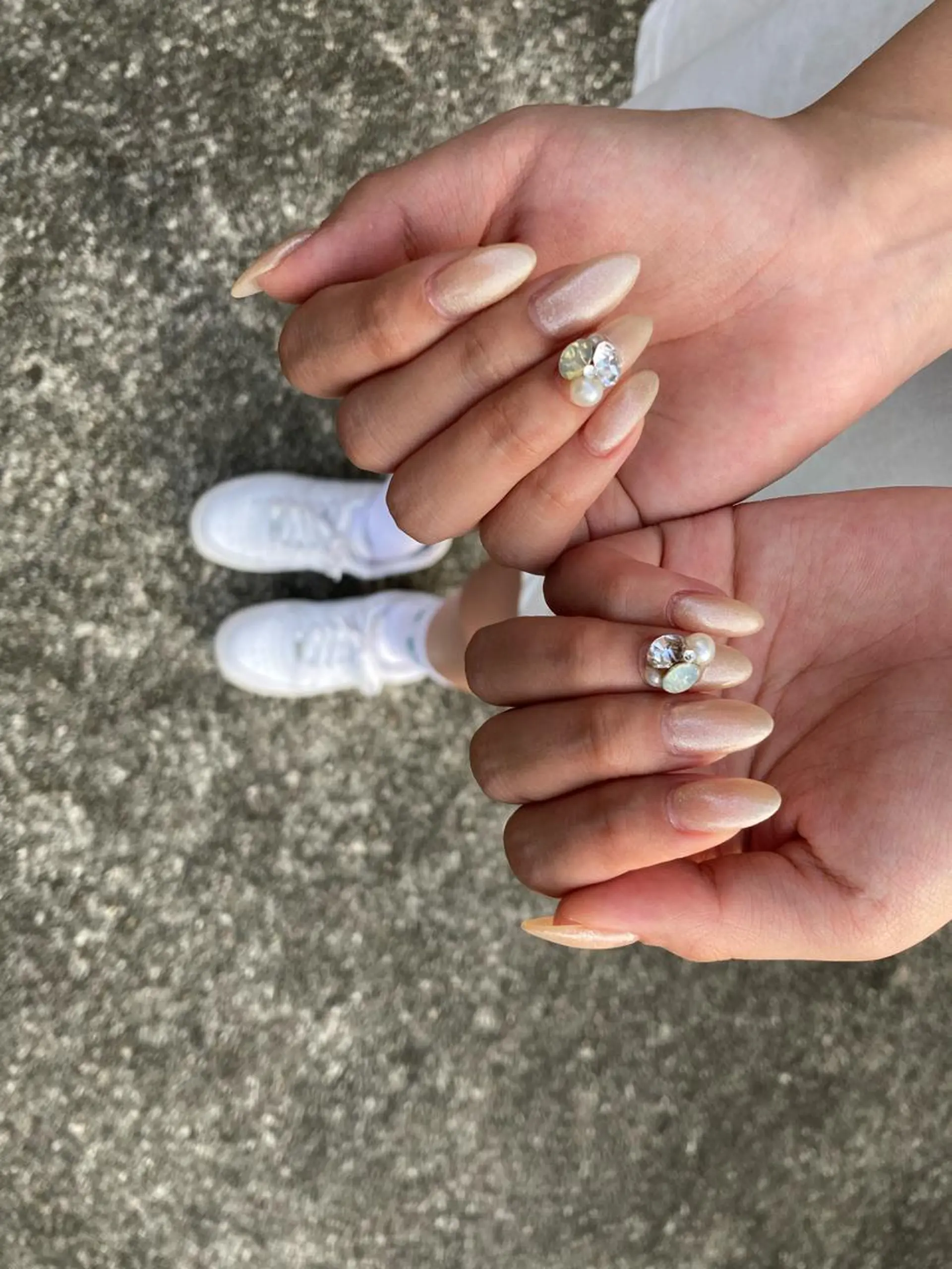 ミディアム ネイル ハンドネイル フットネイル ✴︎ Delightのネイルデザイン