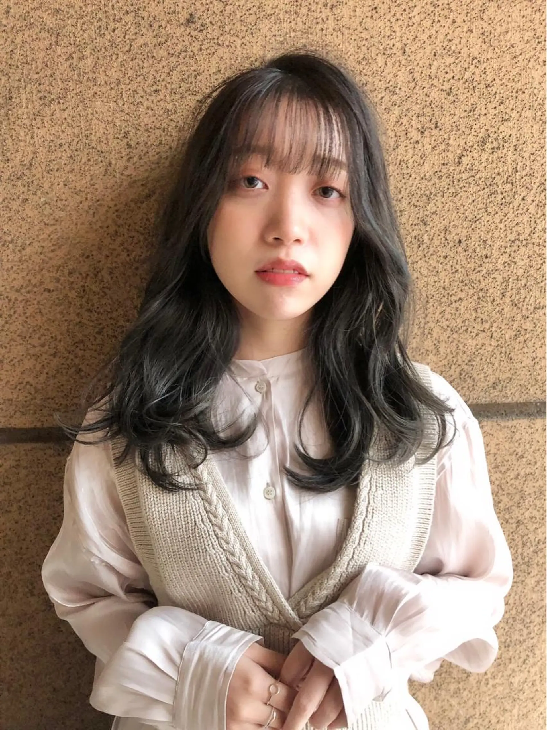 ロング カラー ヘアアレンジ アディクシーカラー アッシュ ベージュカラー 黒髪 ブリーチ JURI🤎 ワンカールレイヤーのヘアスタイル