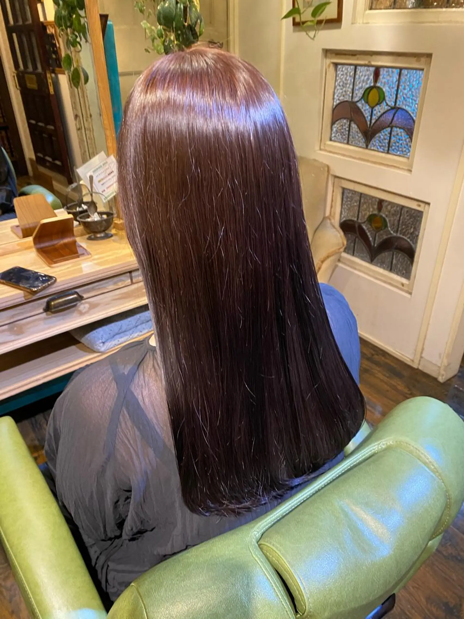 セミロング ヤスザトアヤノ ／レイヤー／オリーブのヘアスタイル