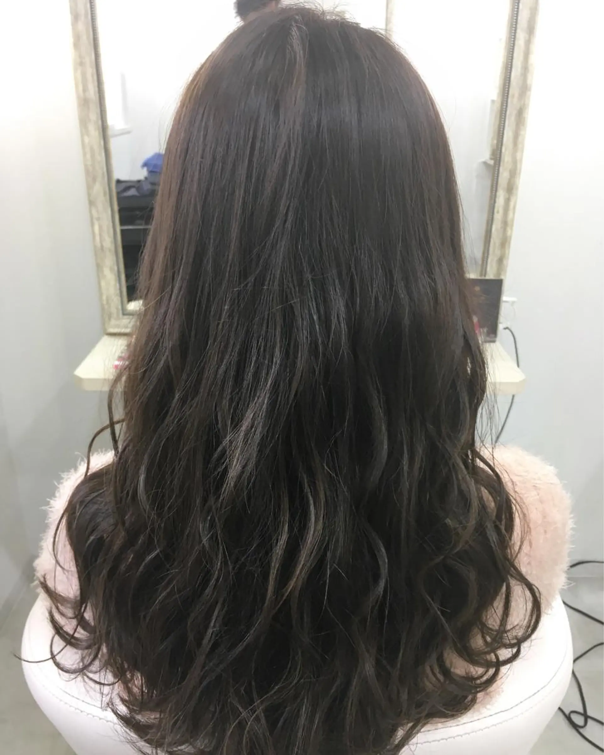 セミロング カラー 髪質改善 中川　翔のヘアスタイル