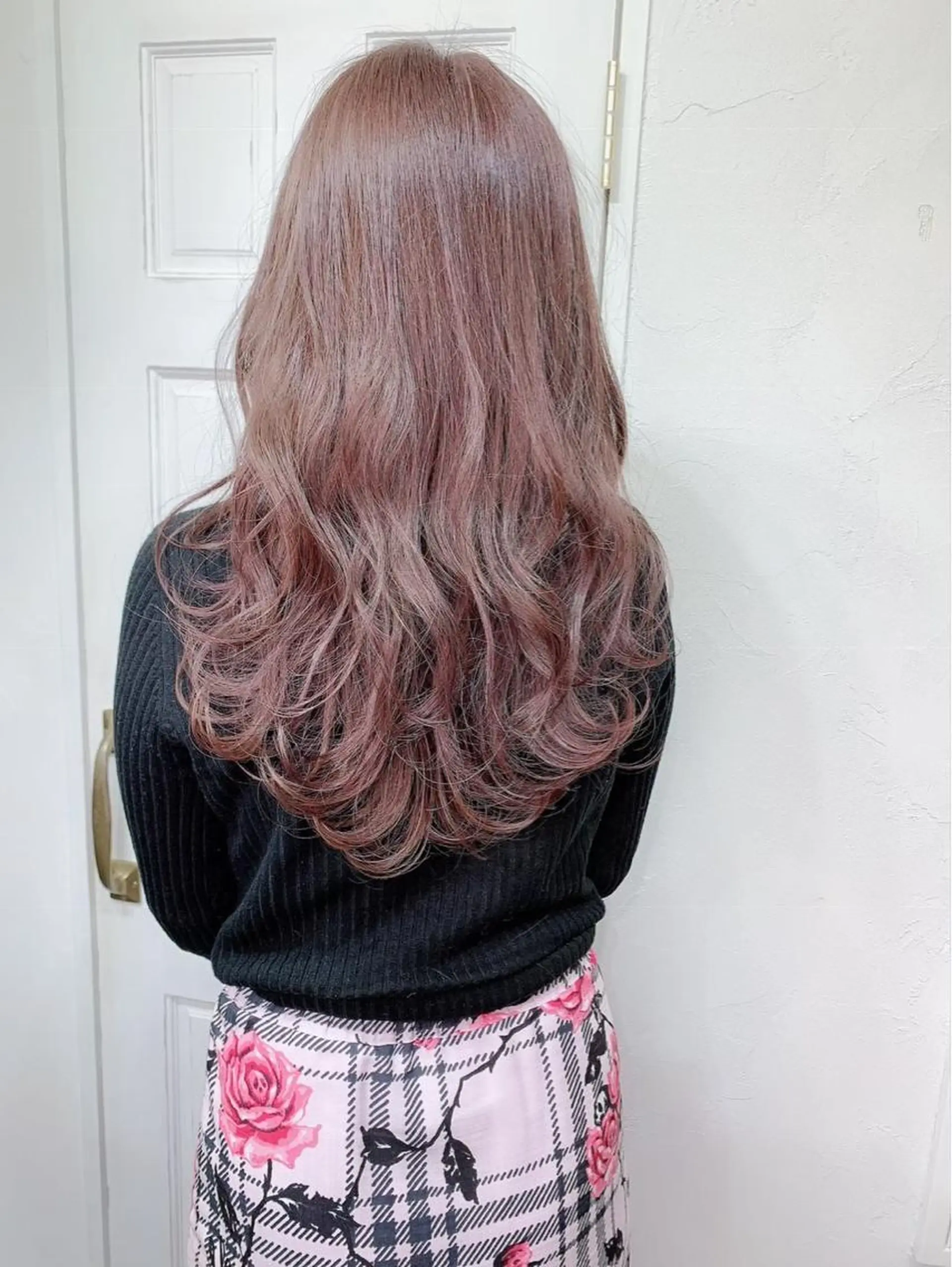 ロング カラー ヘアアレンジ ベージュカラー ブリーチ グレージュ ハイトーンカラー ピンクカラー 👑最高級エクステ 👑新宿/タイセイのヘアスタイル
