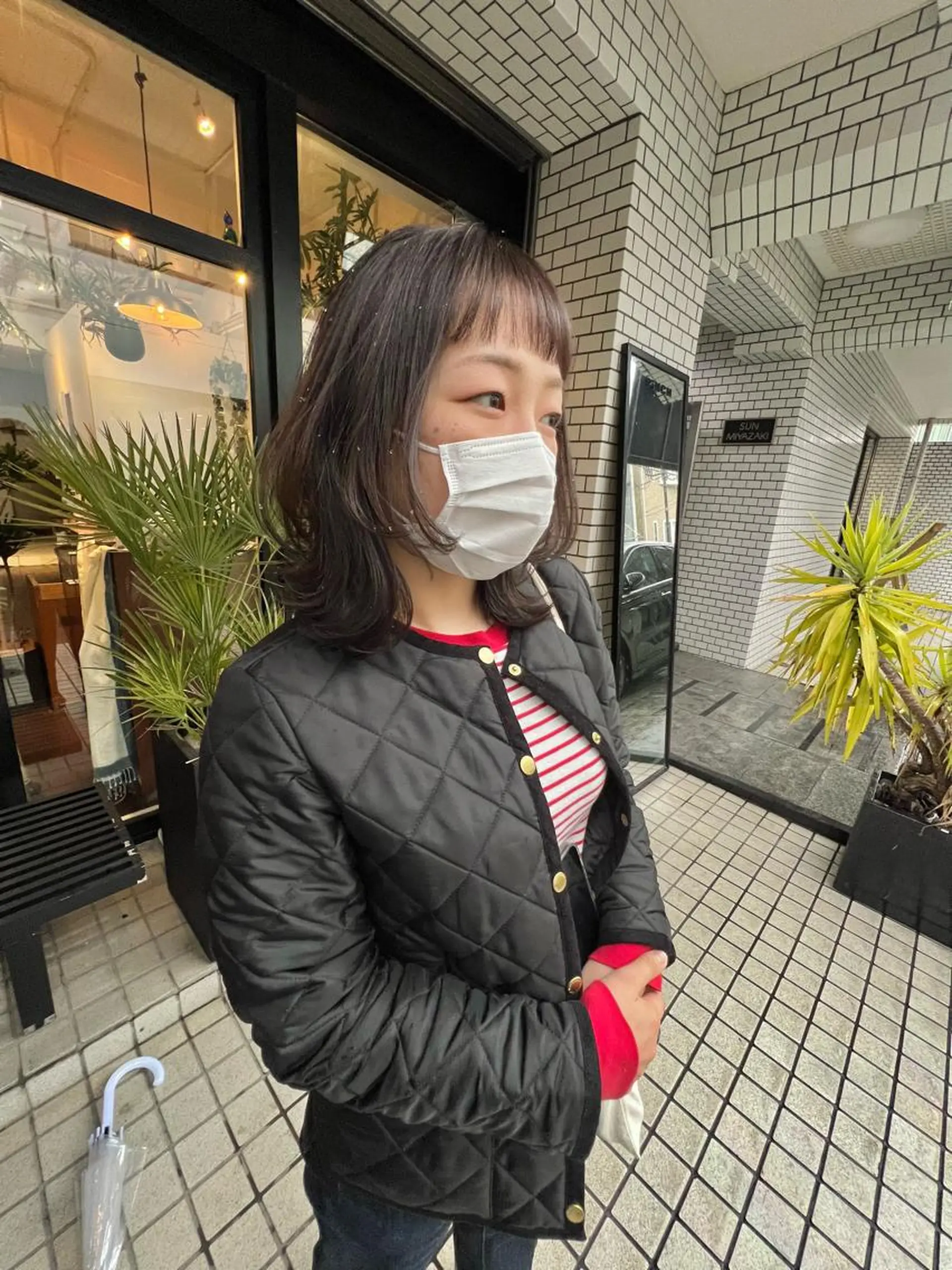 ミディアム カラー ミディアムレイヤー ハイライトカラー ハイライト レイヤーカット オン眉 柔らかブラウン/顔周 りレイヤー♡ユウシのヘアスタイル