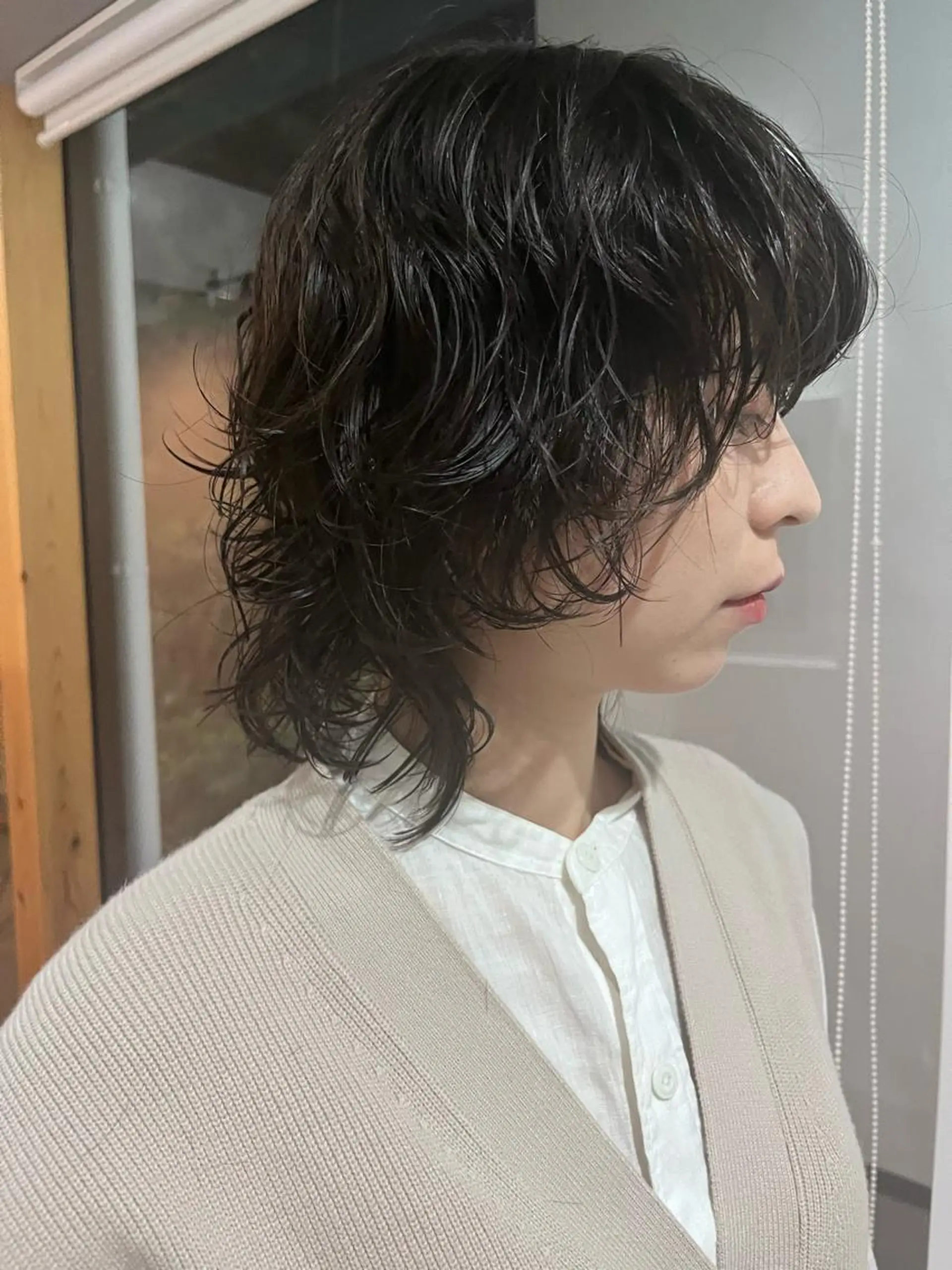 ミディアム パーマ ミディアムパーマ ウルフカット カット パーマ heir studio Baretta所属・山本 銀次郎のヘアスタイル