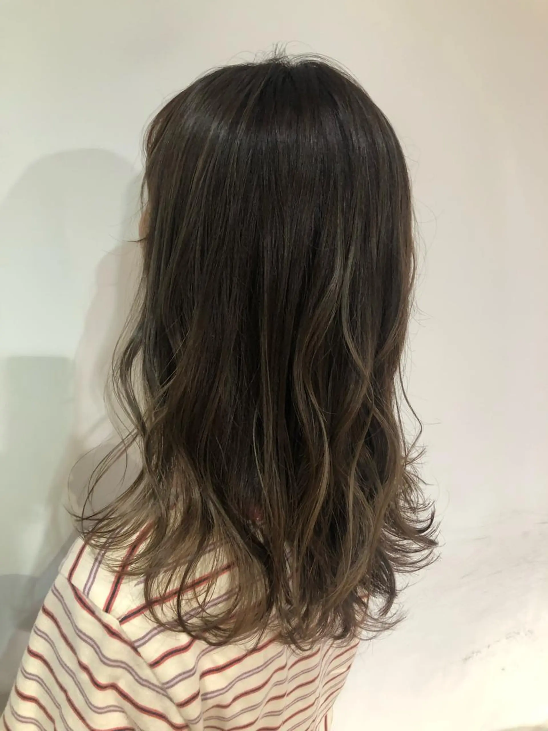 セミロング ハイライト カット ヘアカラー トリートメント scene.池袋所属・scene. haraのヘアスタイル