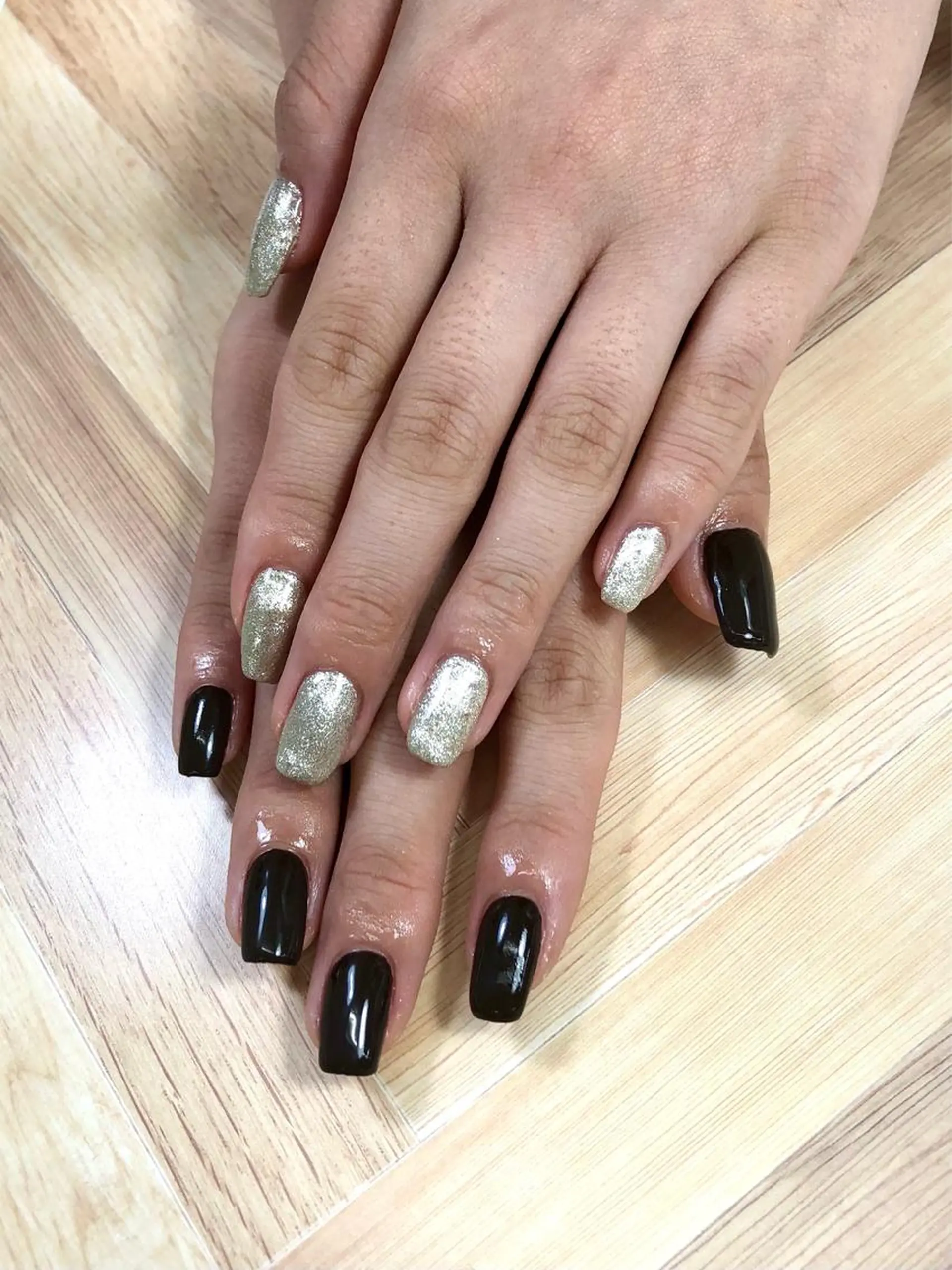 ネイル MAXKELLY 大阪・梅田店所属・徳田 亜衣佳のネイルデザイン