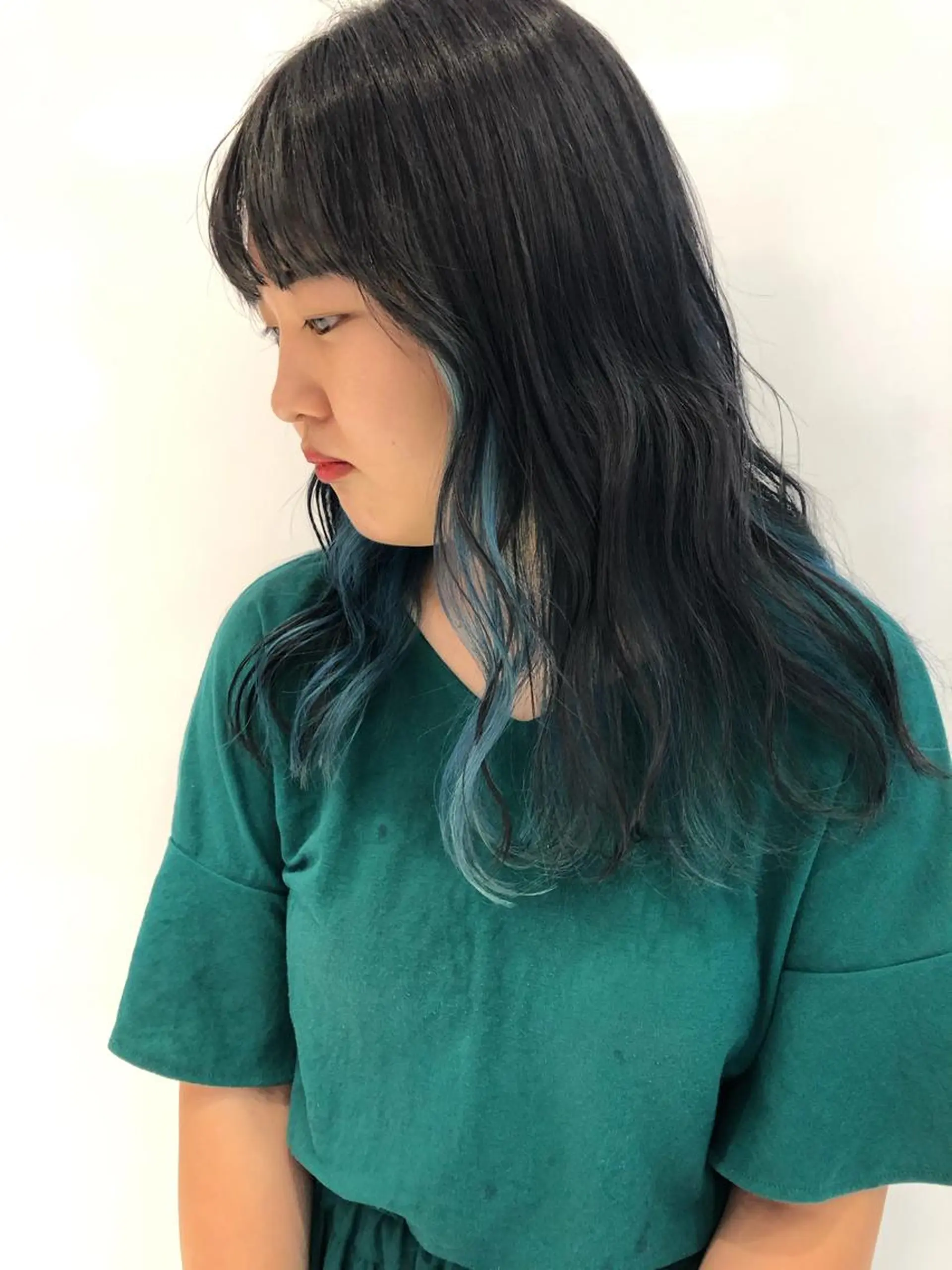 ロング カラー ブルーカラー インナーカラー ネイビーカラー エクステ keen吉祥寺所属・相川 愛実のヘアスタイル