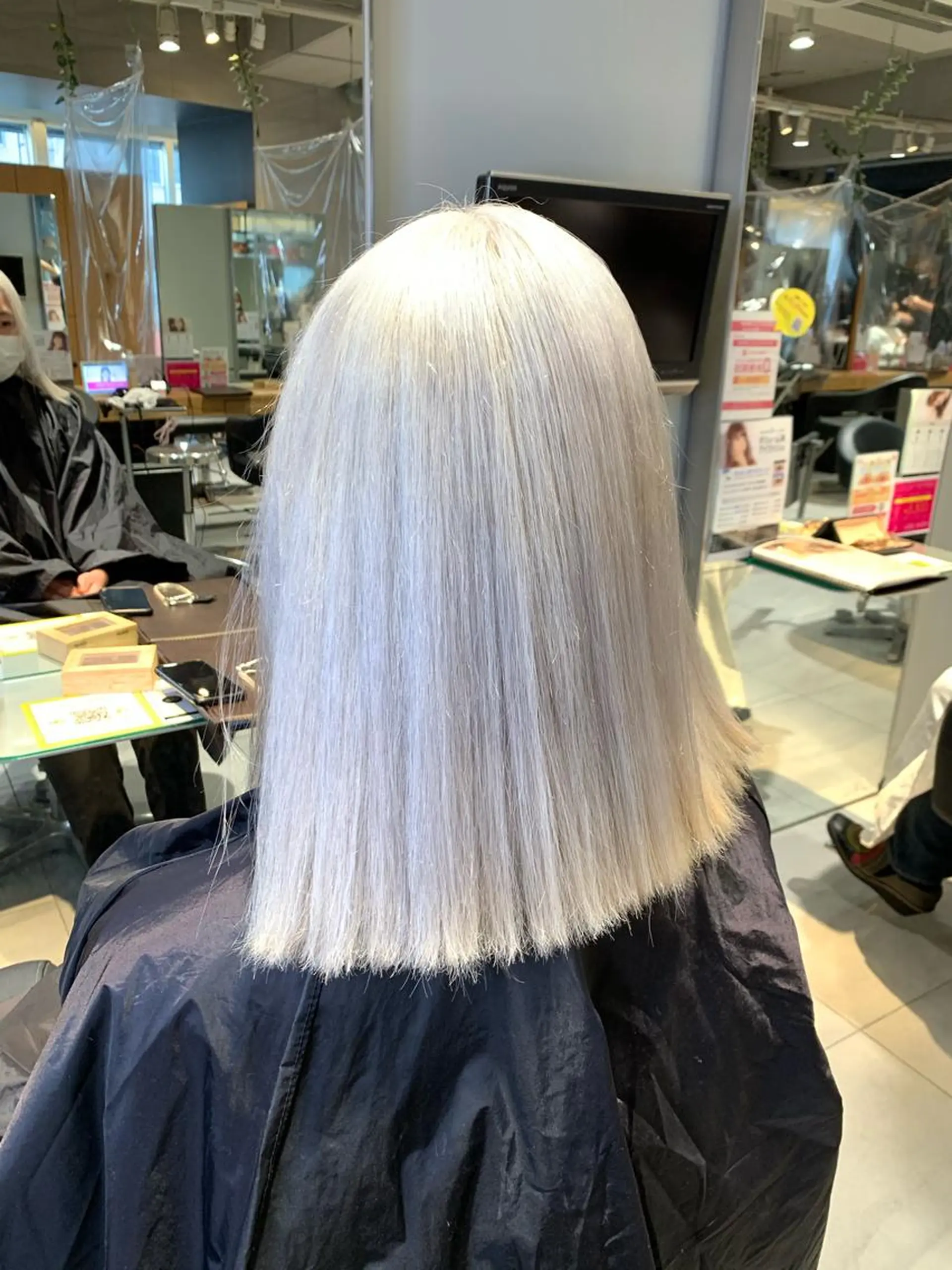 ミディアム カラー パーマ ヘアアレンジ メンズ キッズ ネイル マツエク・マツパ 酸性ストレート 髪質改善大槻勇樹のヘアスタイル
