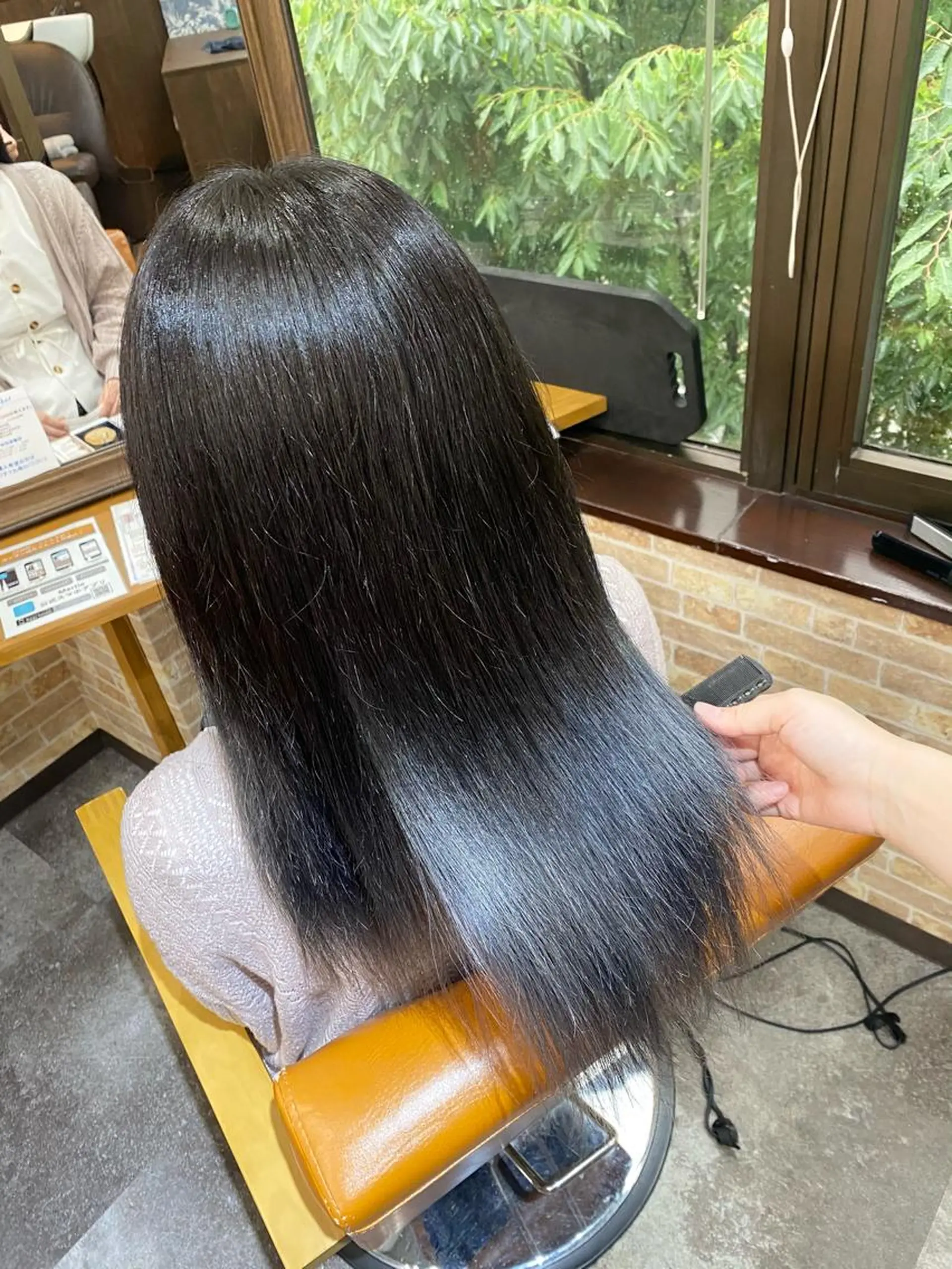 セミロング ヘアカラー トリートメント 美髪ヘア 🤍erikaのヘアスタイル