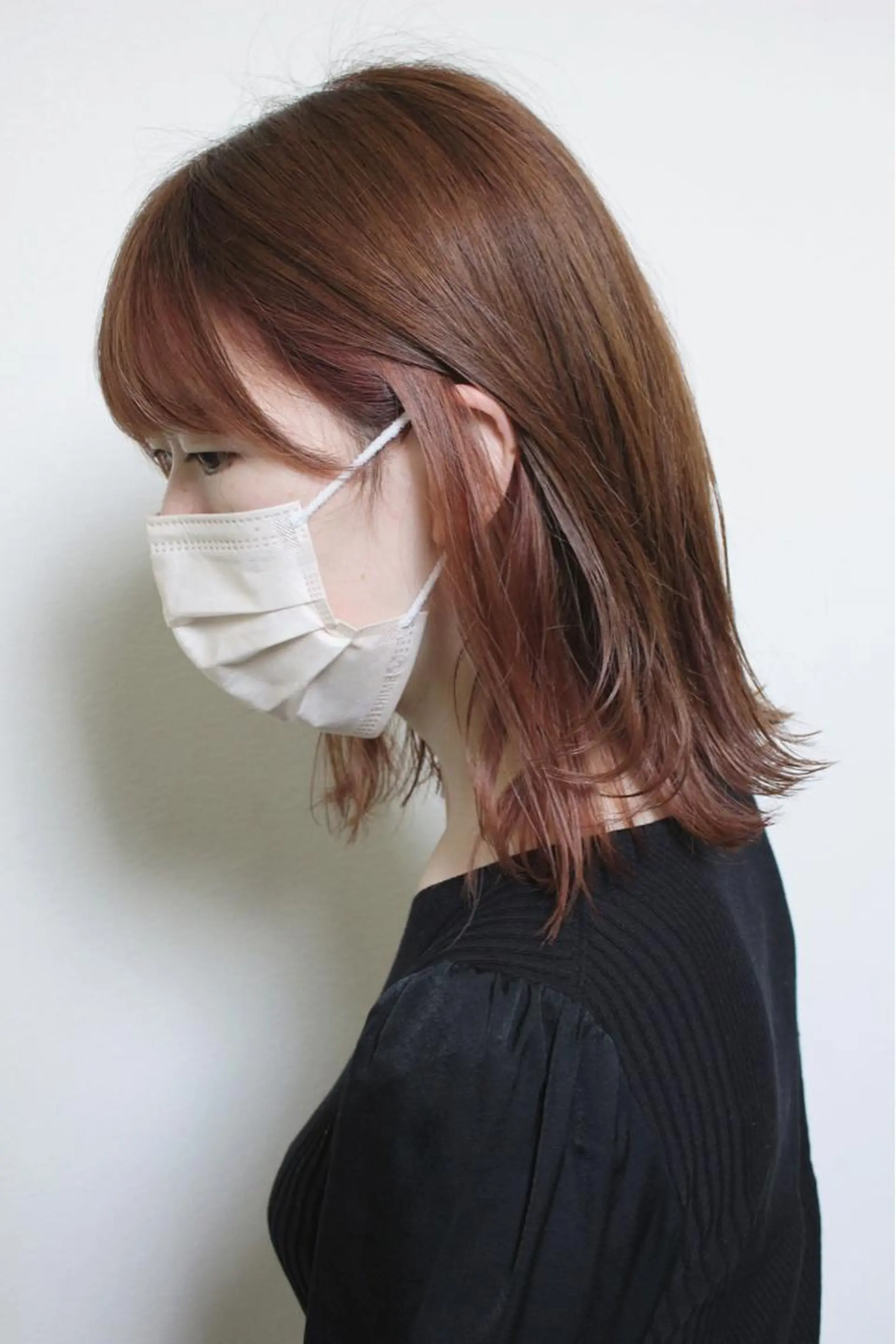 ミディアム カラー ブラウンカラー インナーカラー ピンクカラー 切りっぱなしロブ ヘアカラー 土居 正季のヘアスタイル