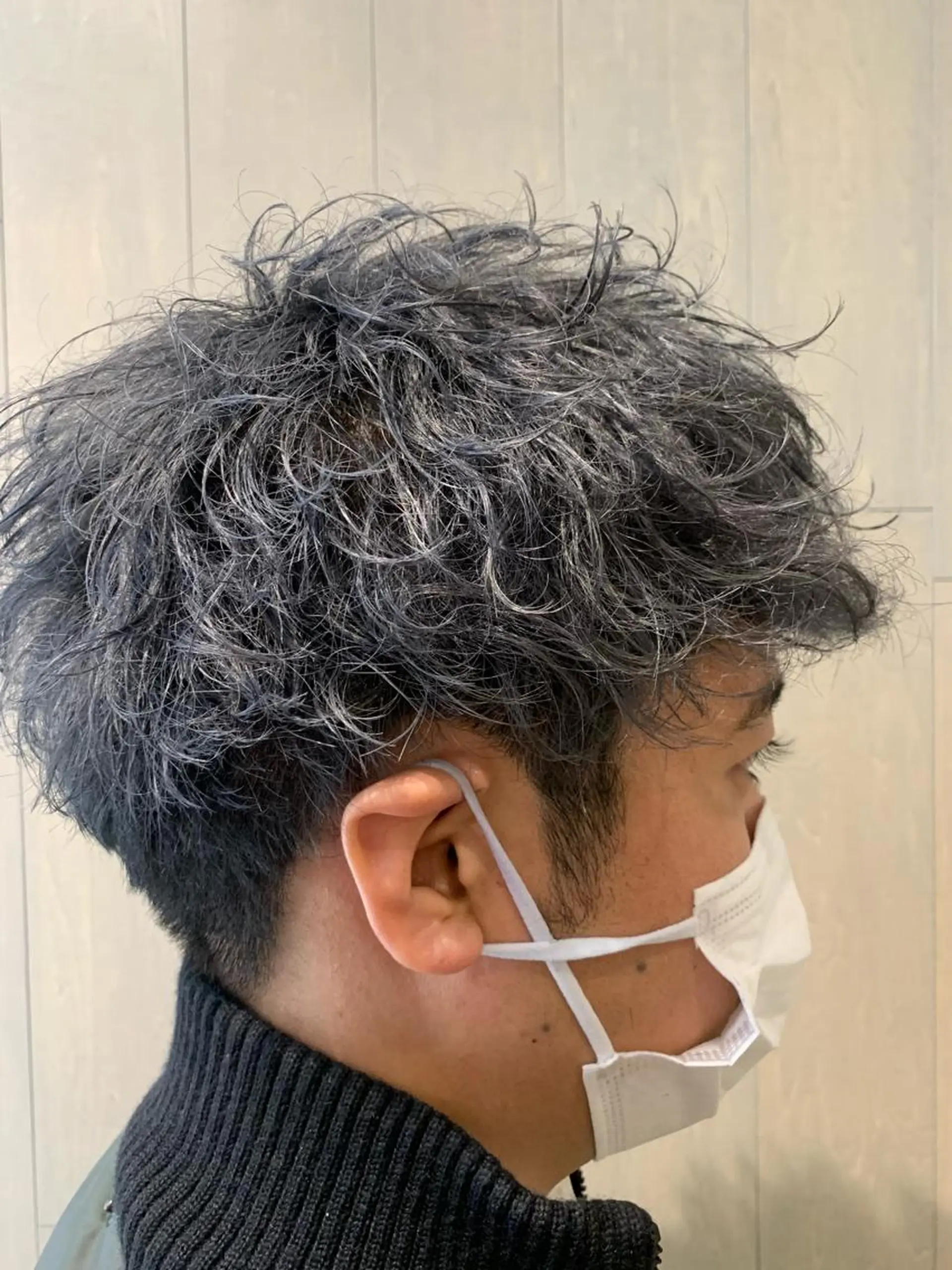 ショート カラー メンズ 糟谷 慈英のヘアスタイル