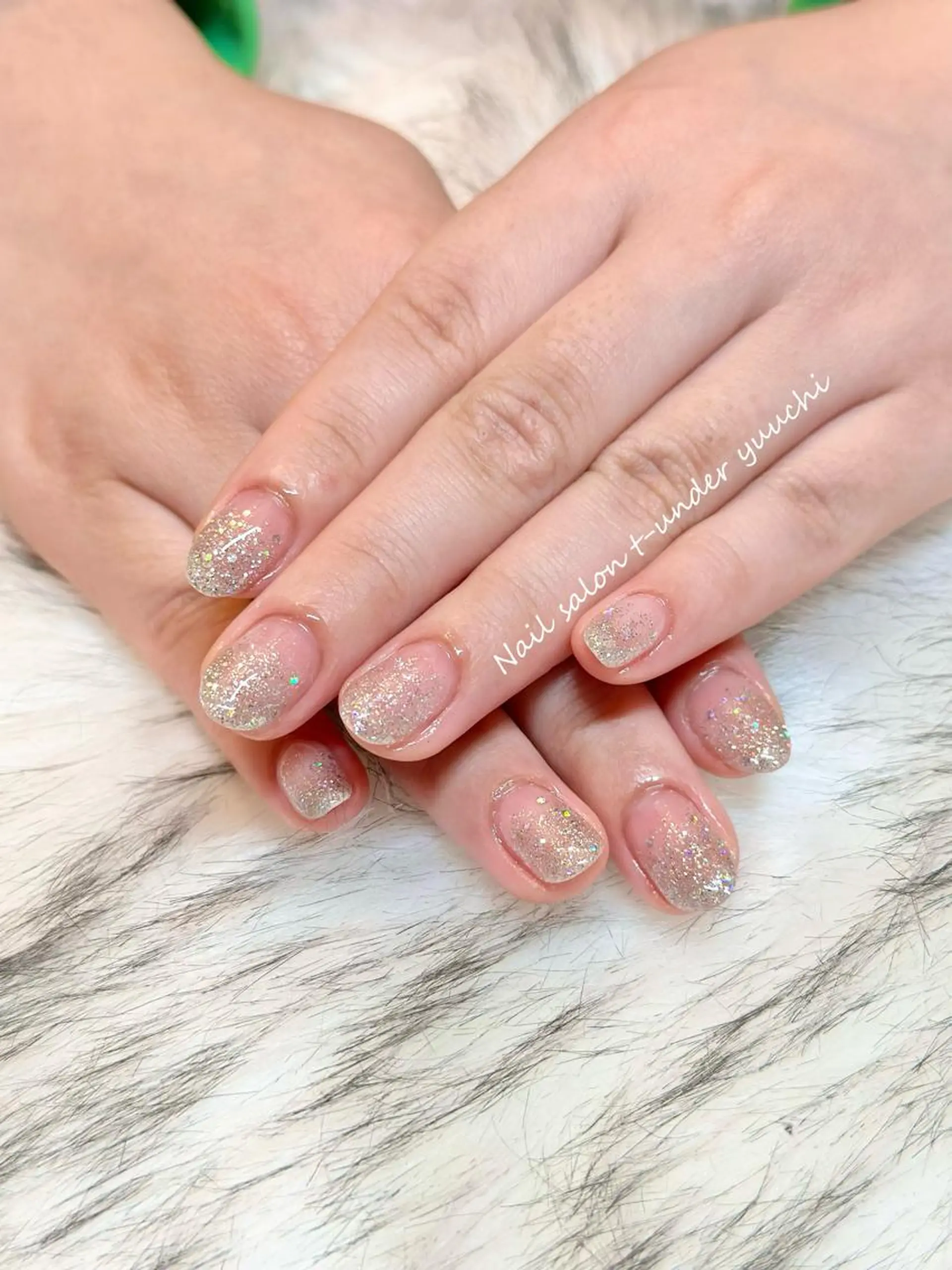 ネイル オーロラネイル グラデーション ラメ(グリッター) ラメグラデーション Nailsalon yuuchiのネイルデザイン