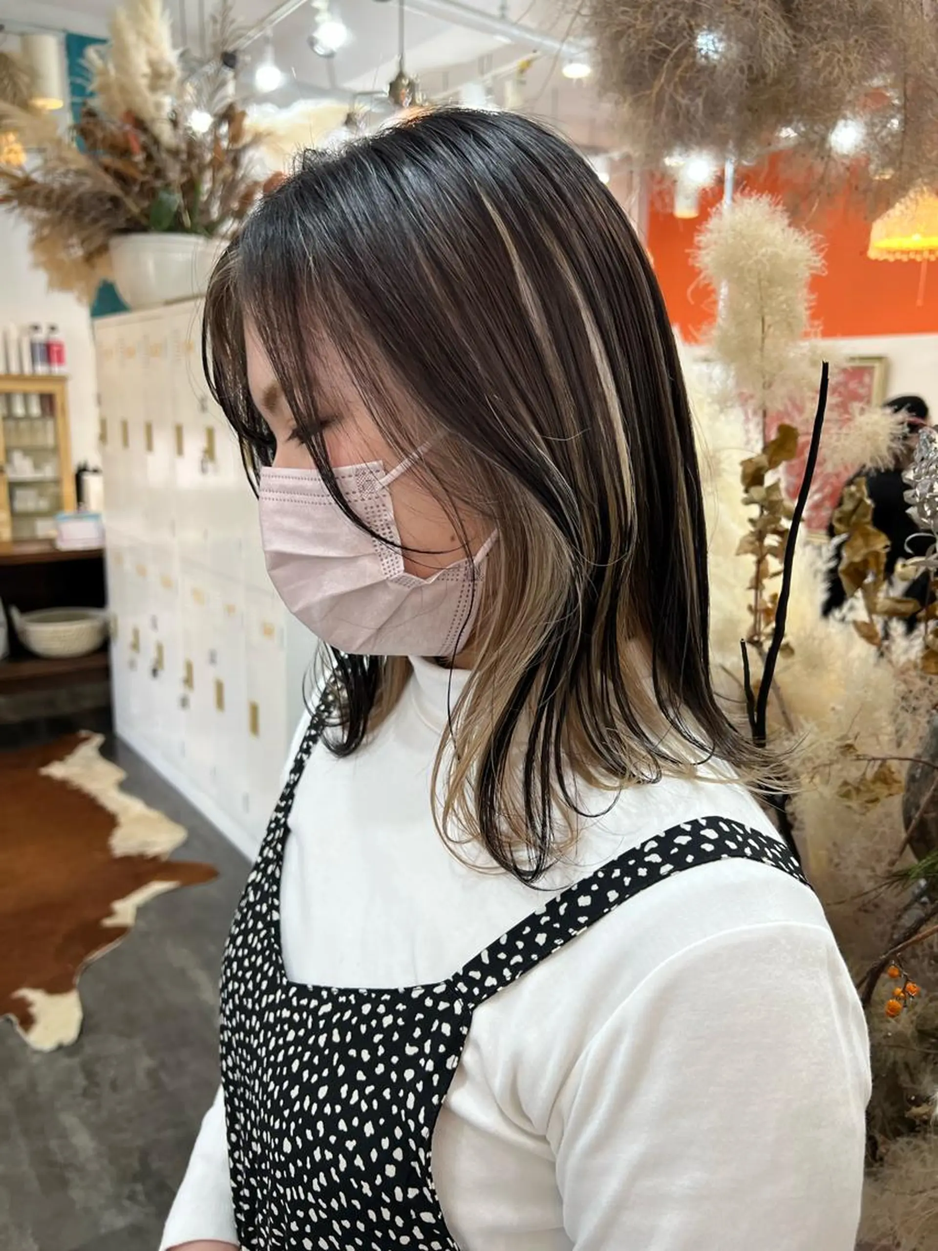 ミディアム カラー LOMARLIE JURIAのヘアスタイル