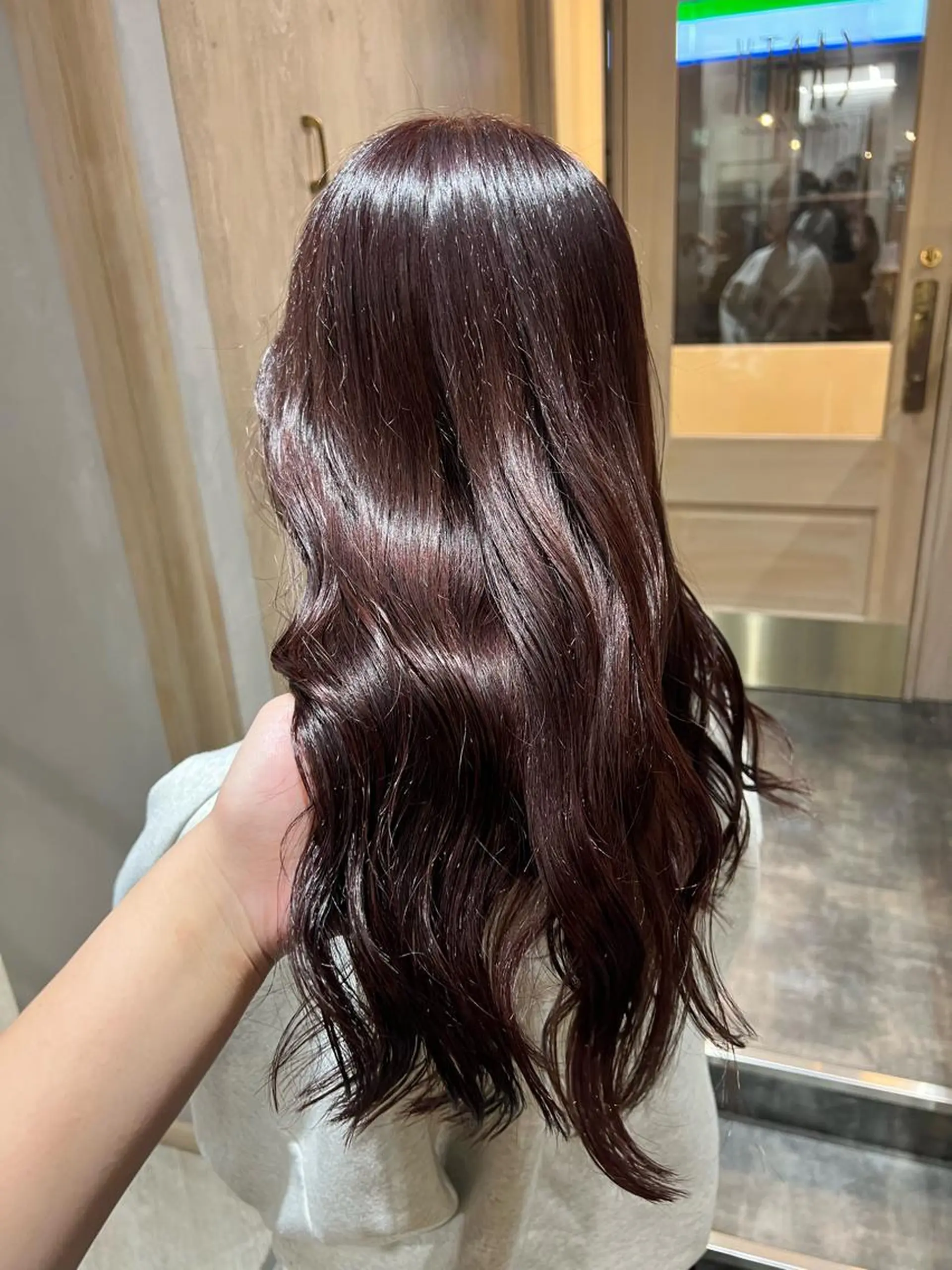 ロング 中嶋 彩乃のヘアスタイル