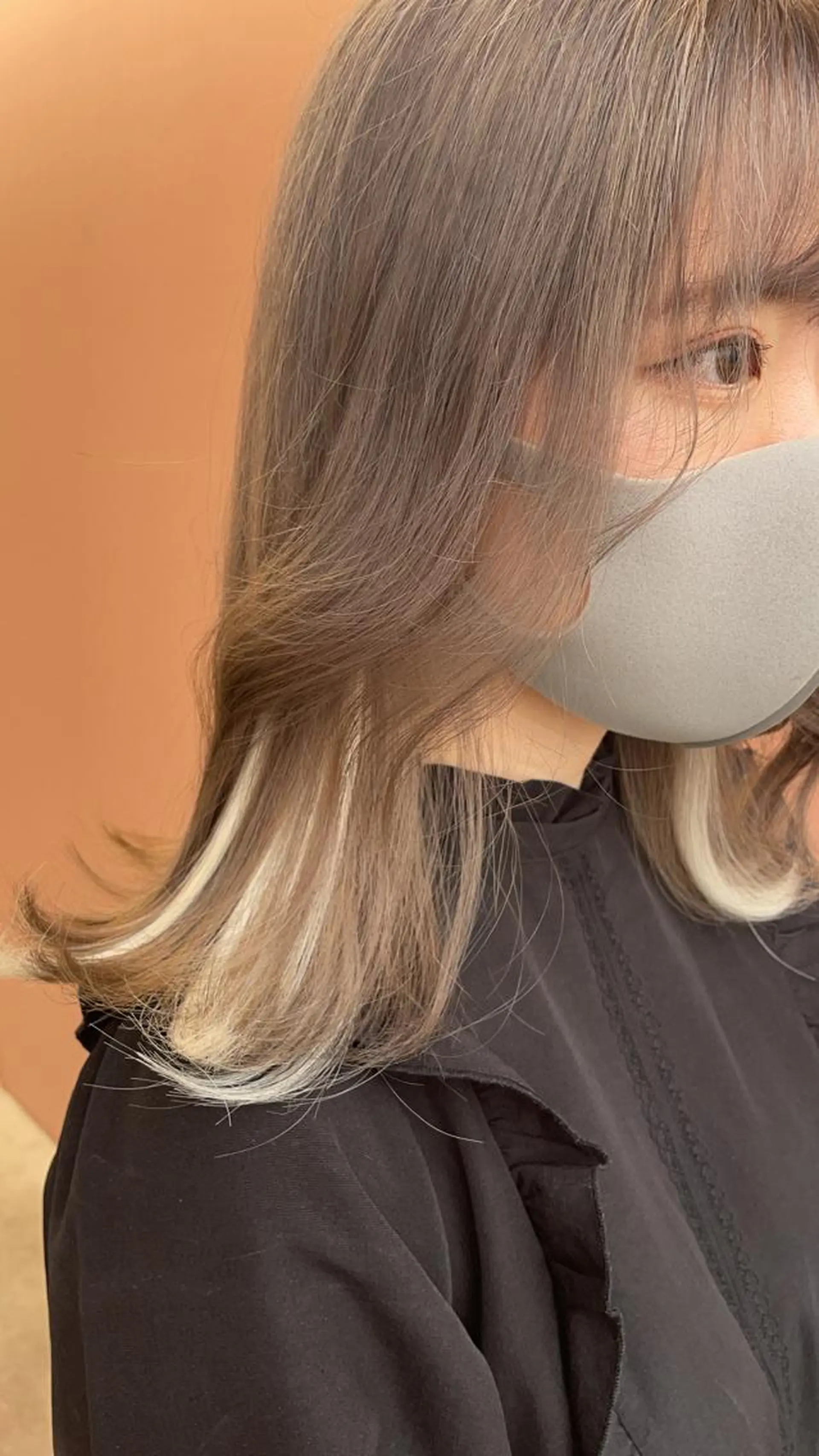 セミロング 艶ハイトーン👑♡ NATSUKIのヘアスタイル