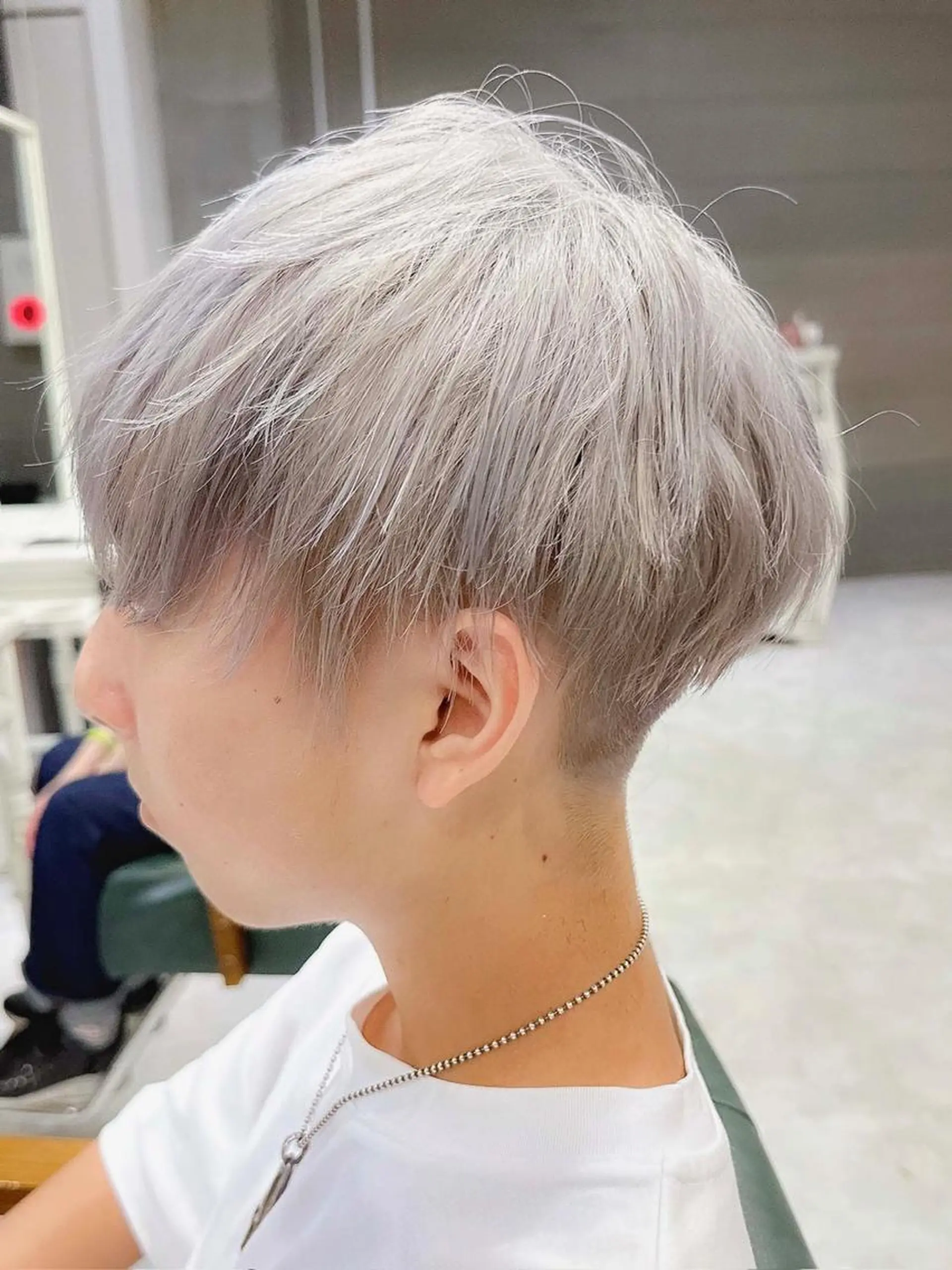 カラー メンズ メンズブリーチ メンズハイトーン マッシュ ブリーチ ダブルカラー DAYS Men’sのヘアスタイル