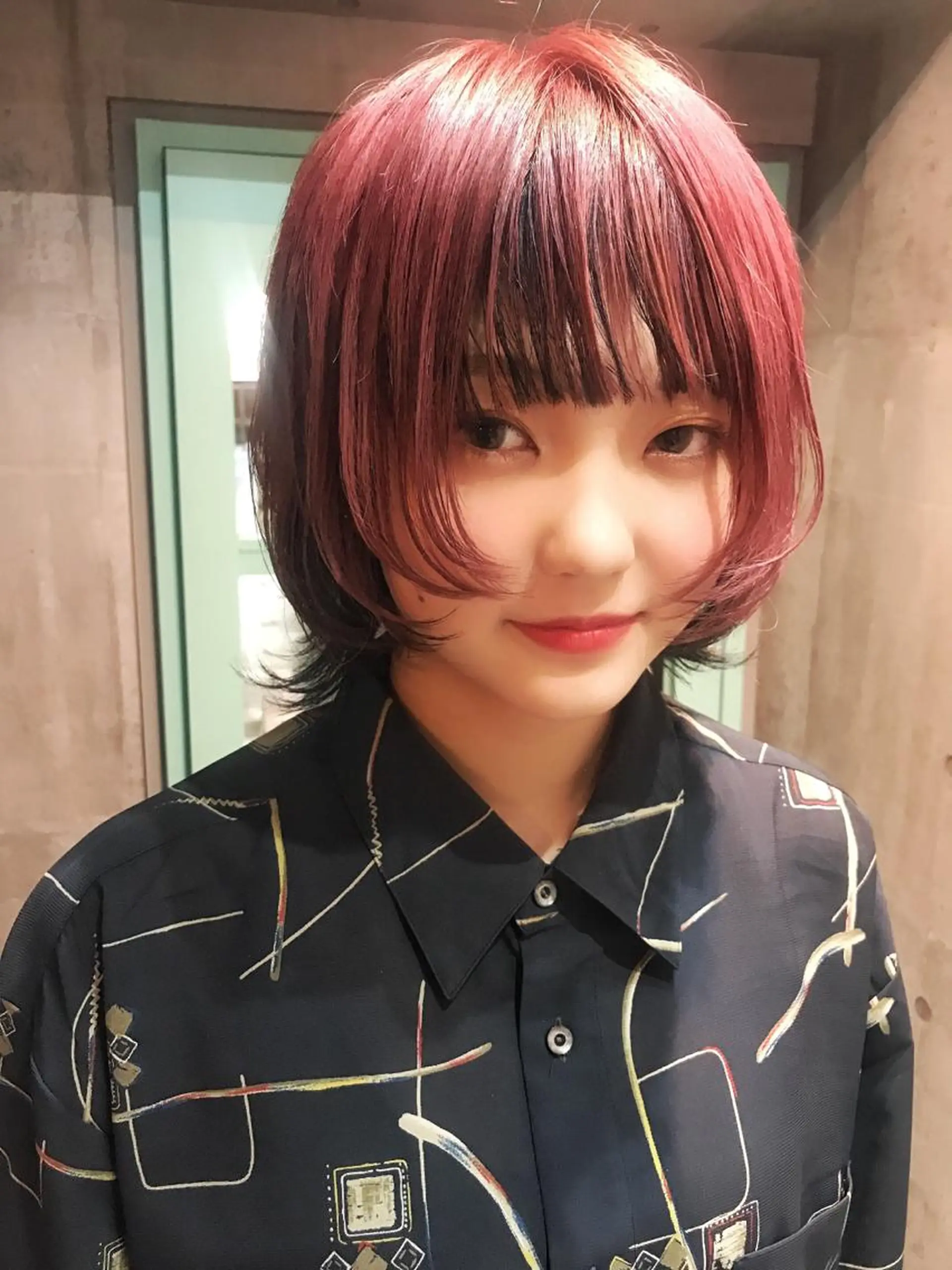 ミディアム カラー ウルフカット カット ヘアカラー ホワイト&レイヤーカ ットエクステ長畠俊輔のヘアスタイル