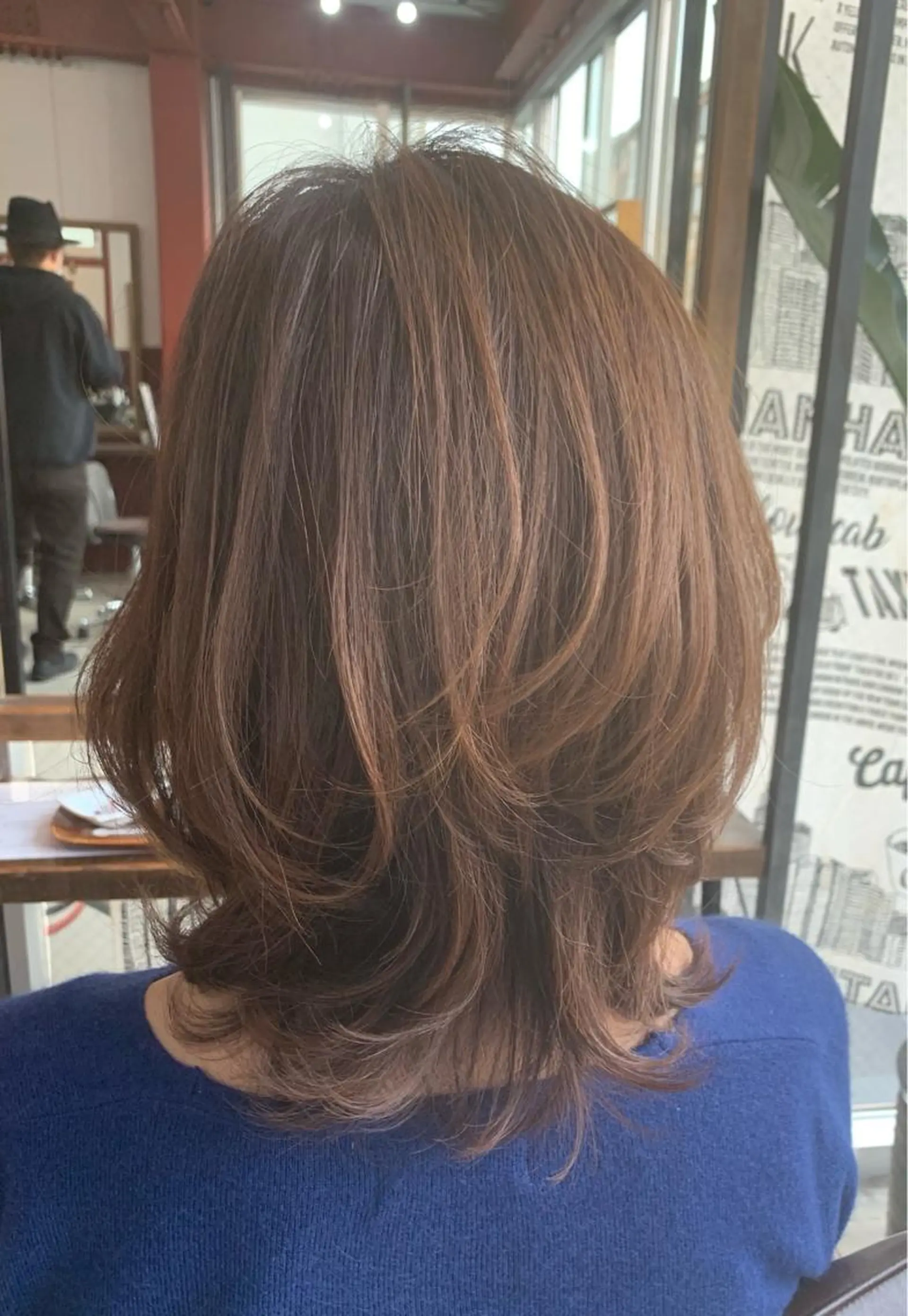 ミディアム 福地 礼奈のヘアスタイル