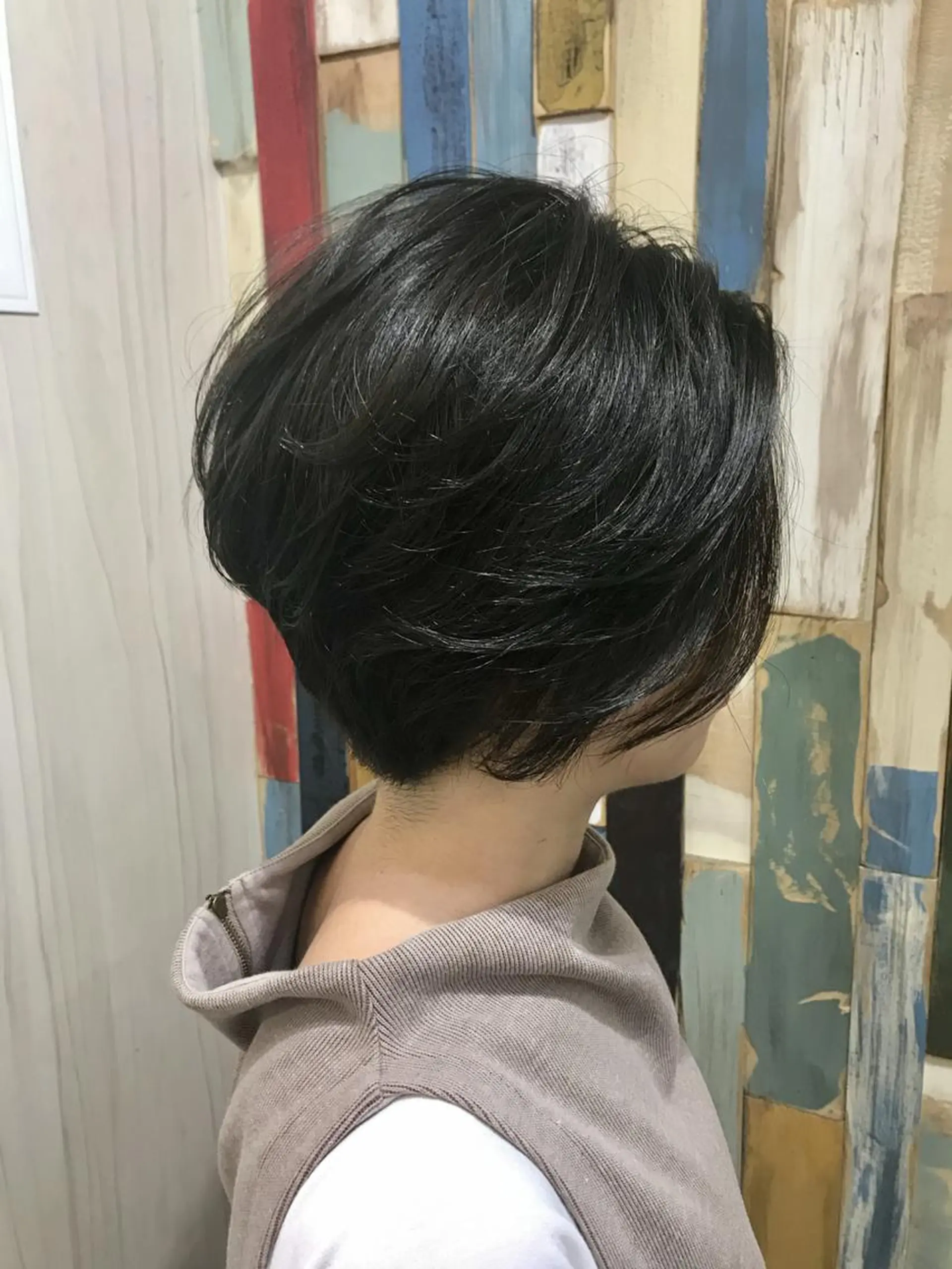 カラー 嶋村夏実🌼レイヤー 🌸白髪ぼかしのヘアスタイル