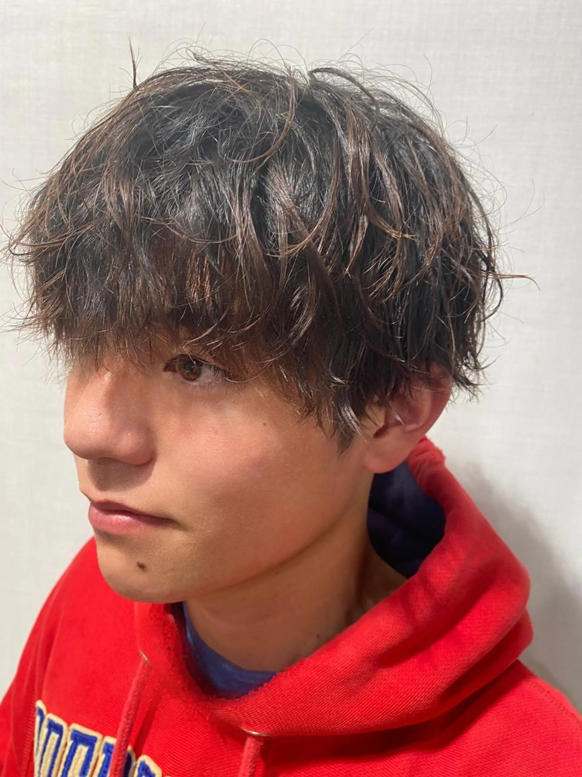 メンズ メンズパーマ 柏のセンターパート のプロ関口 柊太のヘアスタイル