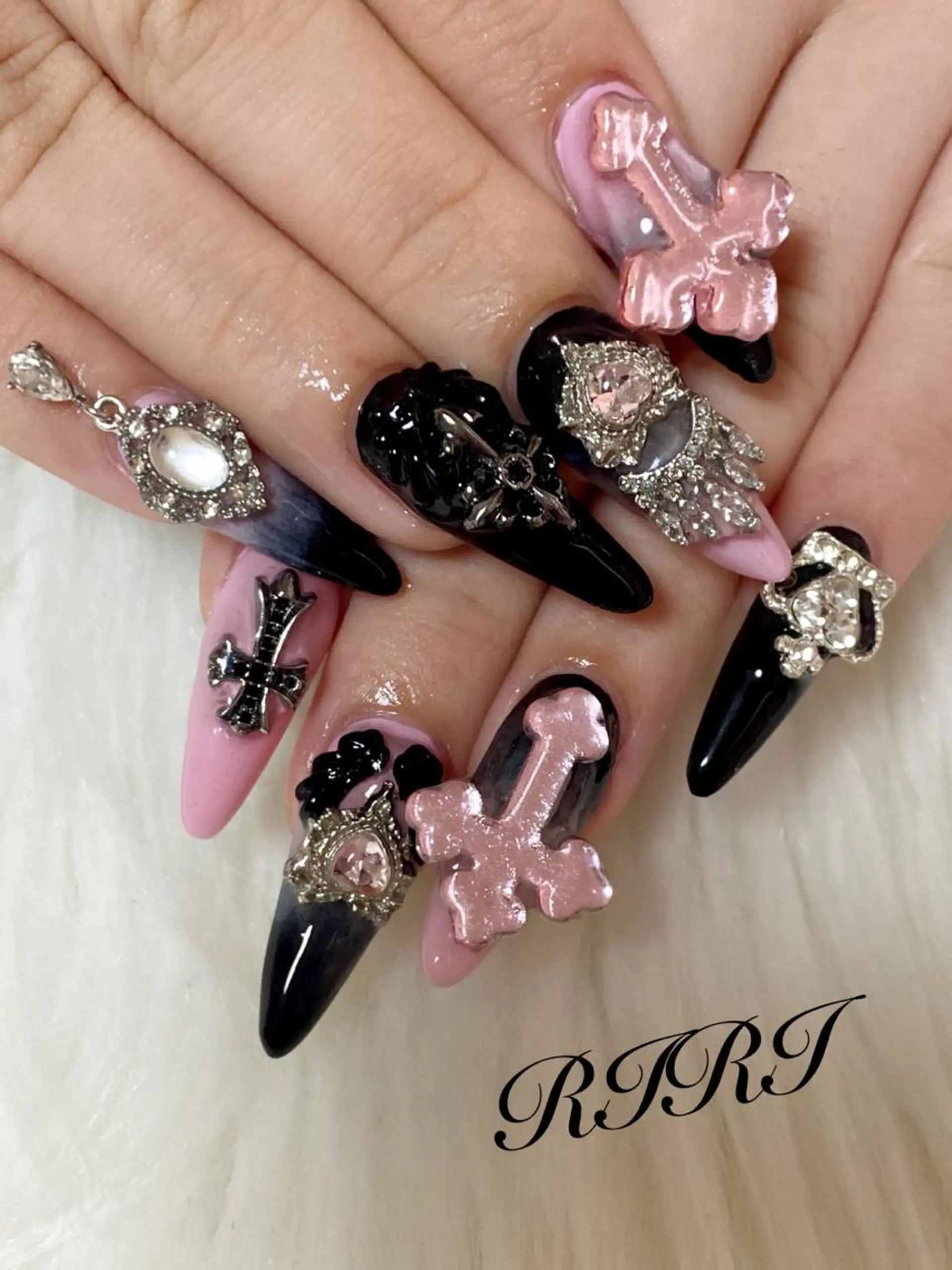 ネイル ハンドネイル riri オーナーのネイルデザイン