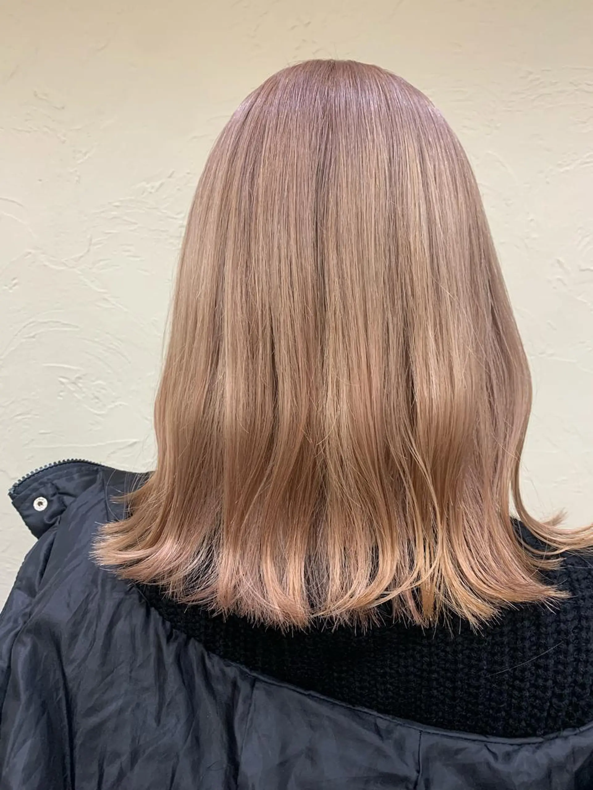 ミディアム in'dexhair U所属・ブリーチ🌈ハイトー ンカラー ✨アニカ✨のヘアスタイル