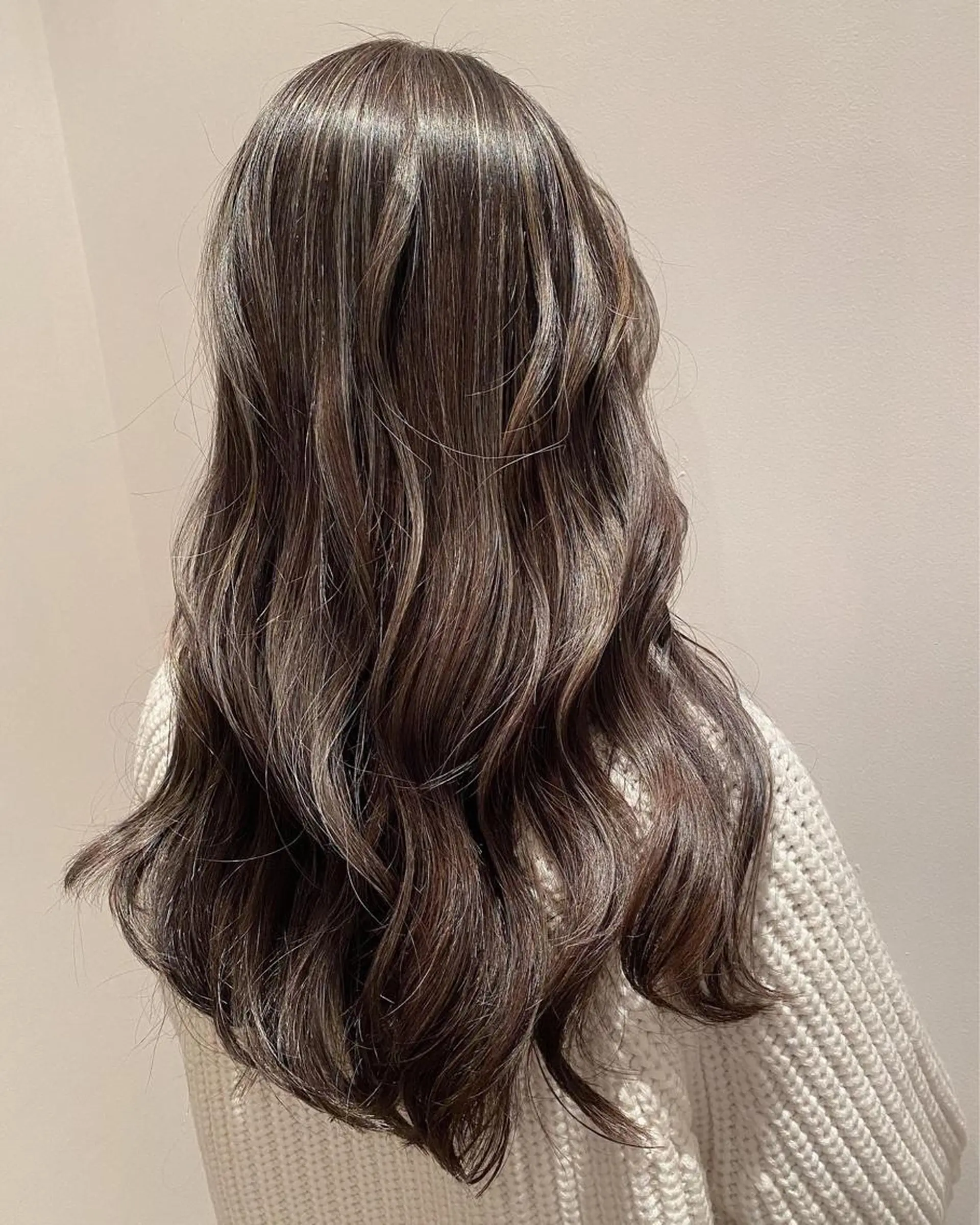 ロング カラー ハイライトカラー 外国人風カラー ハイライト salon MISAHIのエステ・リラクイメージ