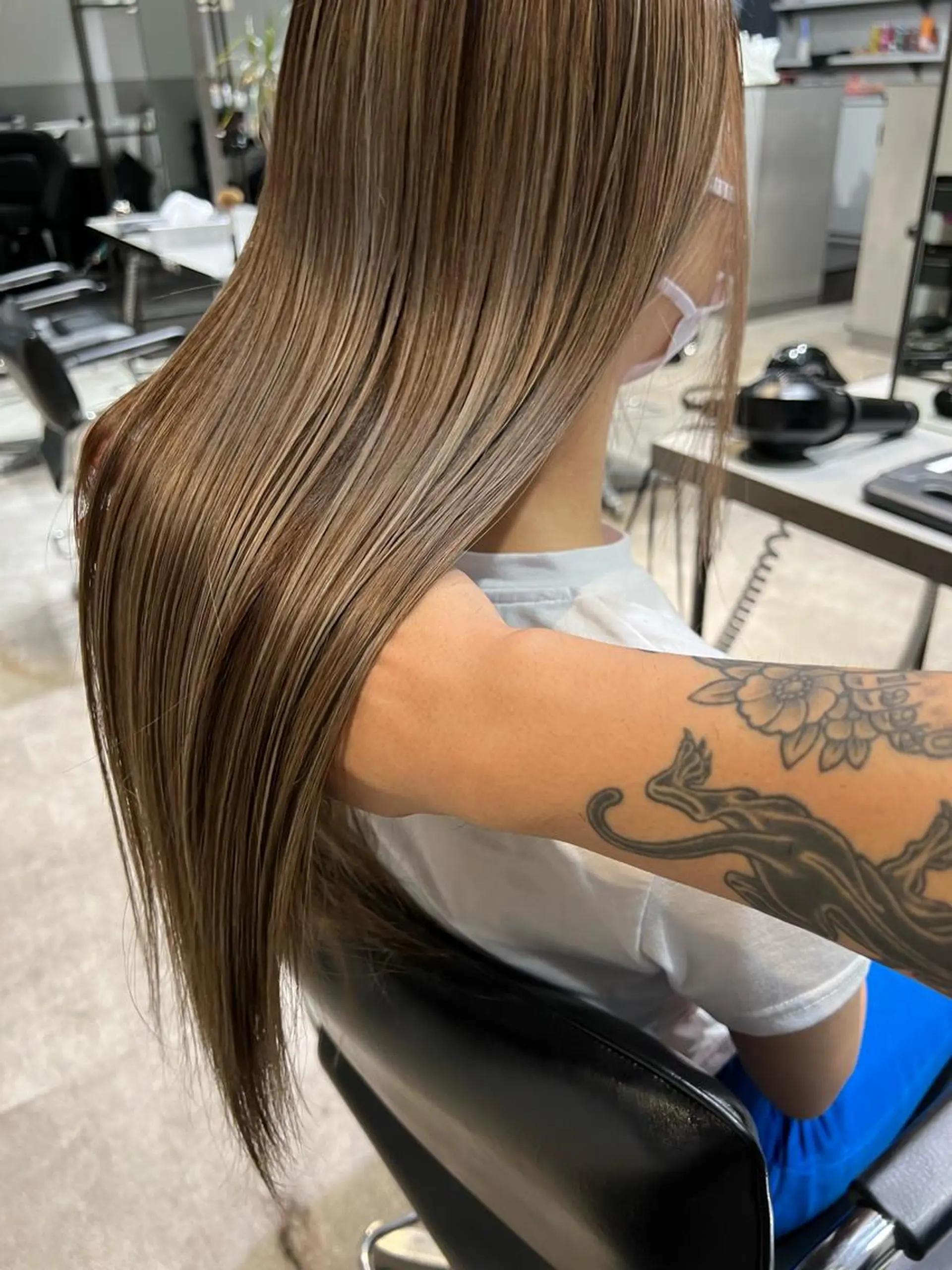 ロング カラー ヘアカラー トリートメント nishido ハイライト/海外ヘアのヘアスタイル