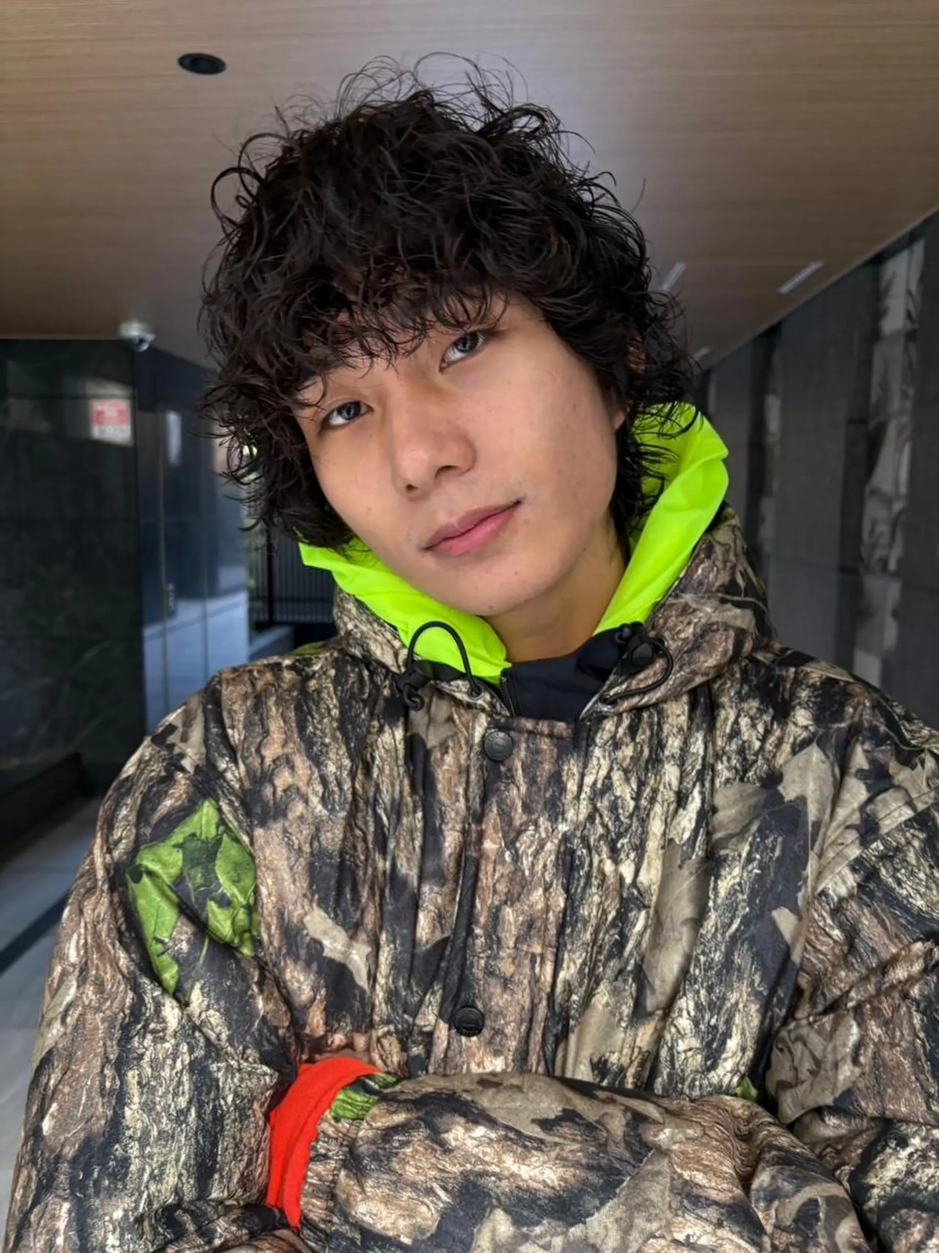 ショート メンズ カラー パーマ ショートボブ メンズブリーチ メンズハイライト メンズインナーカラー メンズ韓国風 カット ヘッドスパ CEINE PATHのヘアスタイル