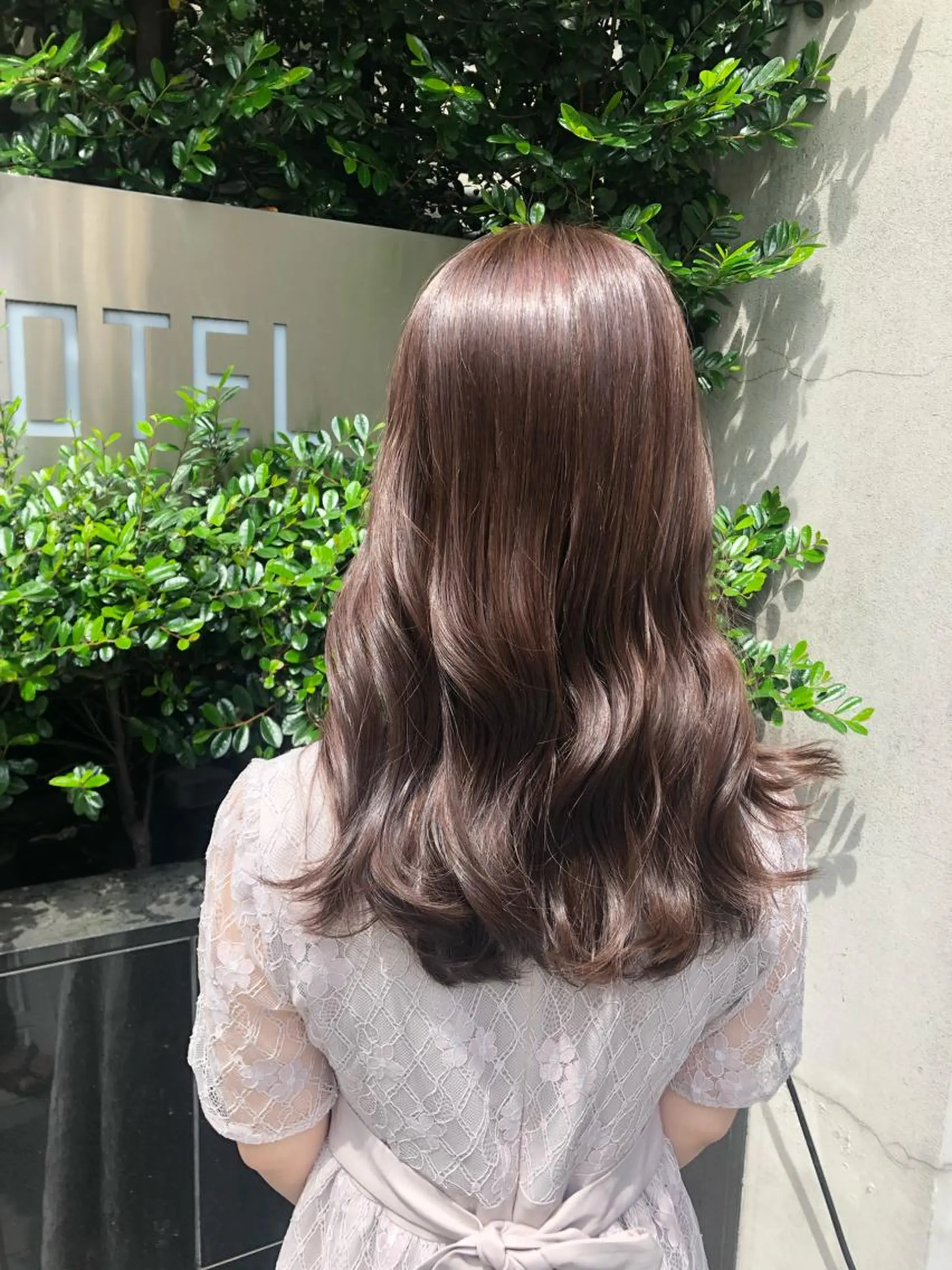 ロング ラベンダーベージュ カット ヘアカラー トリートメント ボブ/縮毛矯正/ レイヤー/塚田のヘアスタイル