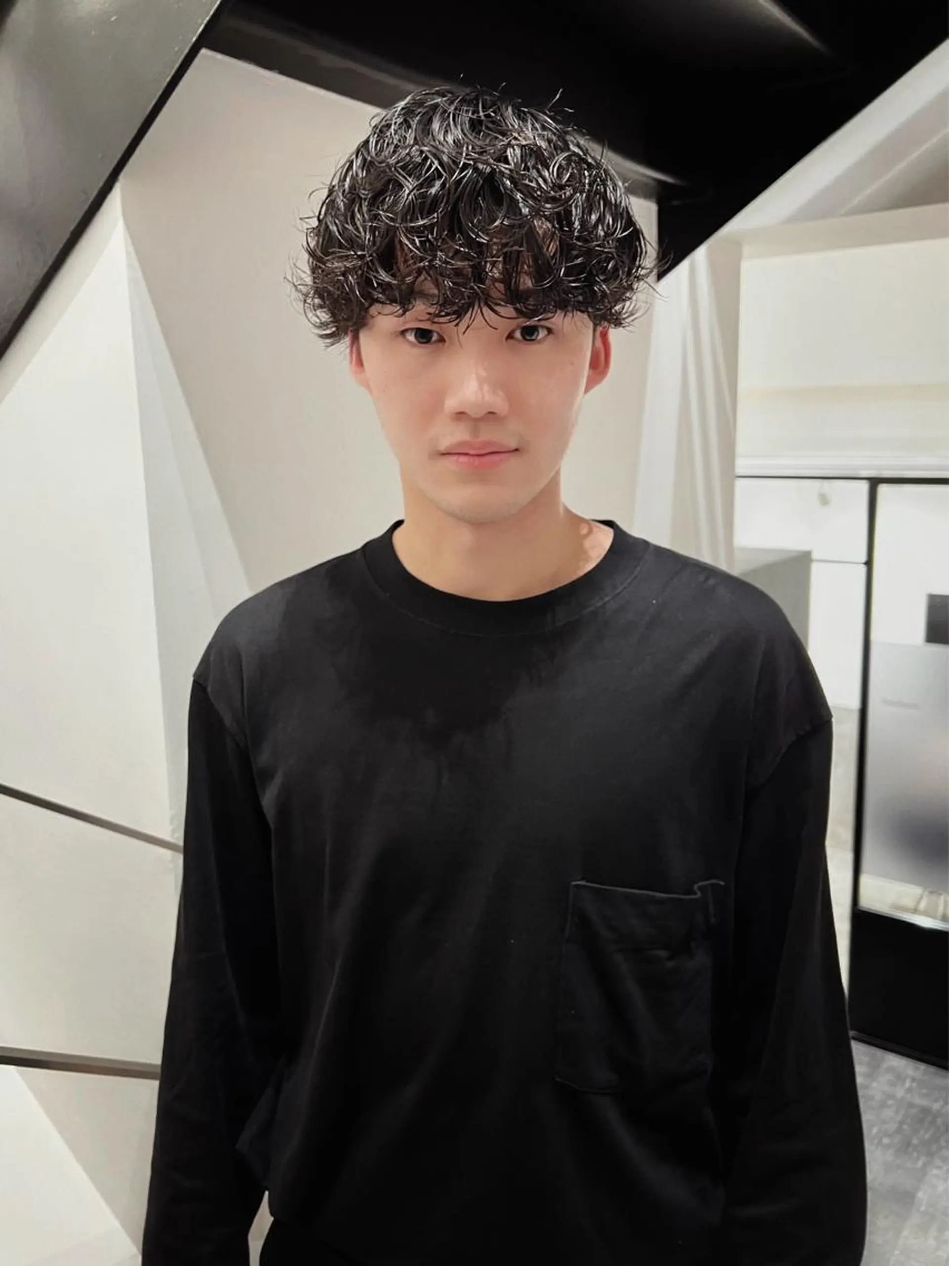 パーマ メンズ メンズパーマ カット パーマ Qin shaire salon 原宿verno店所属・【センターパート】 ETO／江藤翼の眉毛・アイブロウイメージ