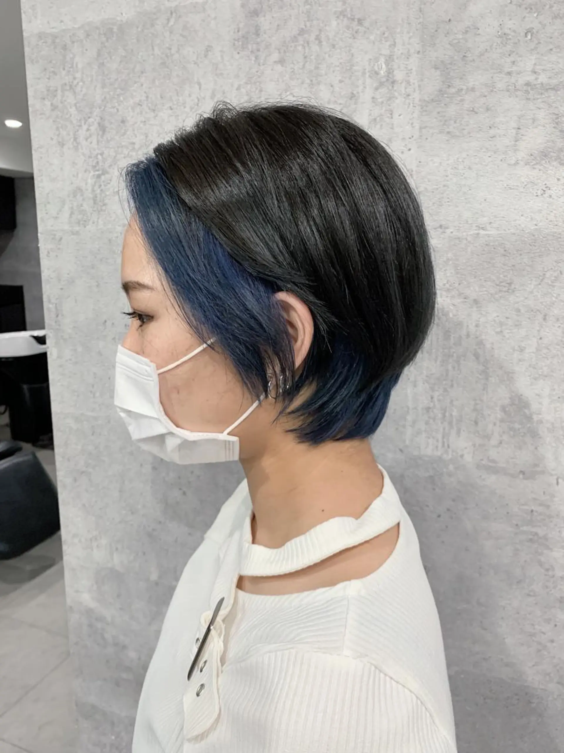 ショート カラー ブリーチ ブルーカラー ネイビーカラー _WHITE 天神店 YUMEKA🐻のヘアスタイル